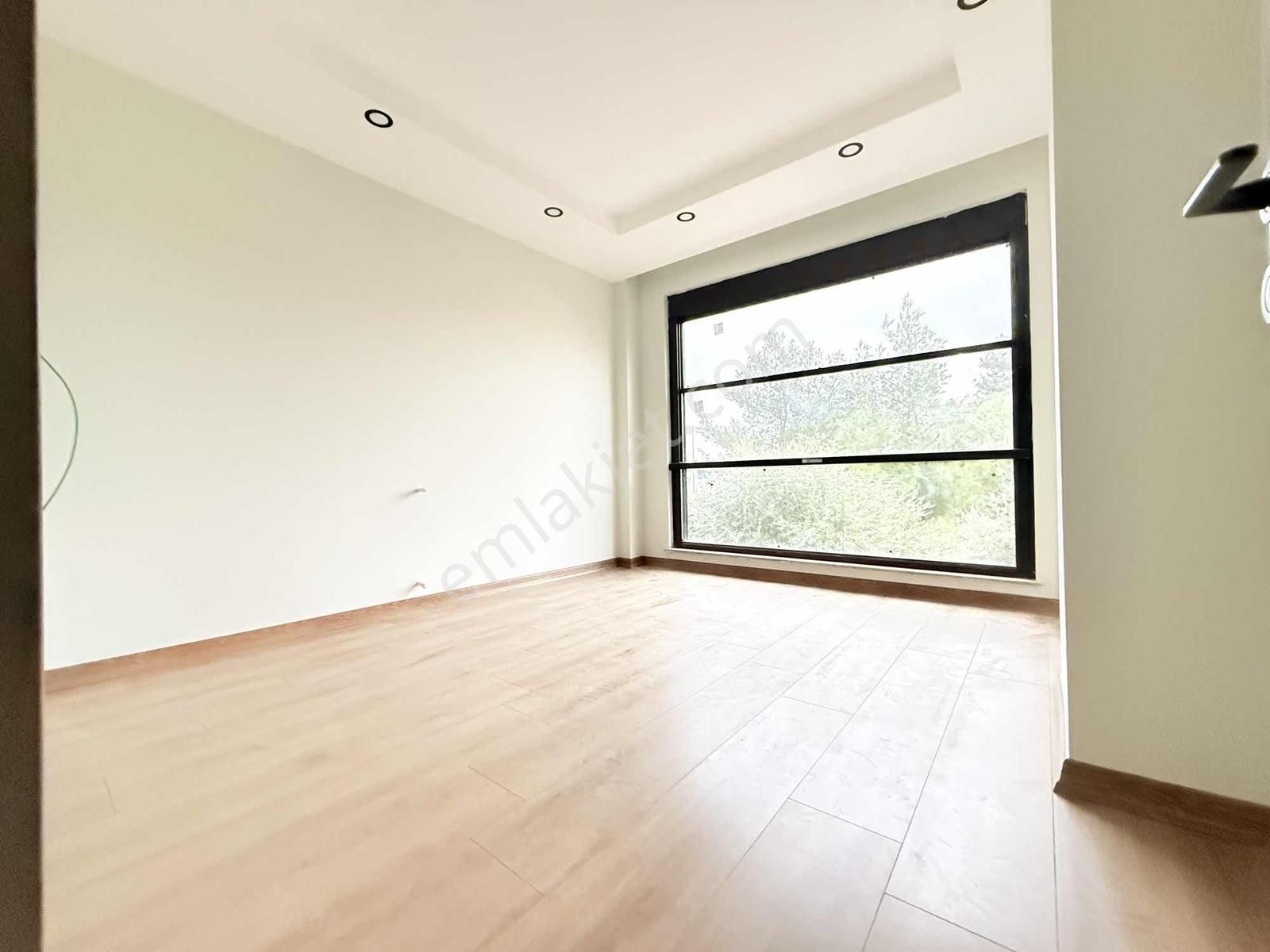 3+1_sıfır_katta_asansörlü_giyotin_camlı_herşeyi_ayrı_iskanlı_!!! - Görsel 24