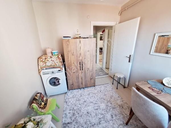 Ümraniye Ana Cadde Üzerinde Çift Cephe Yenilenmiş Satılık 2+1 - Görsel 16