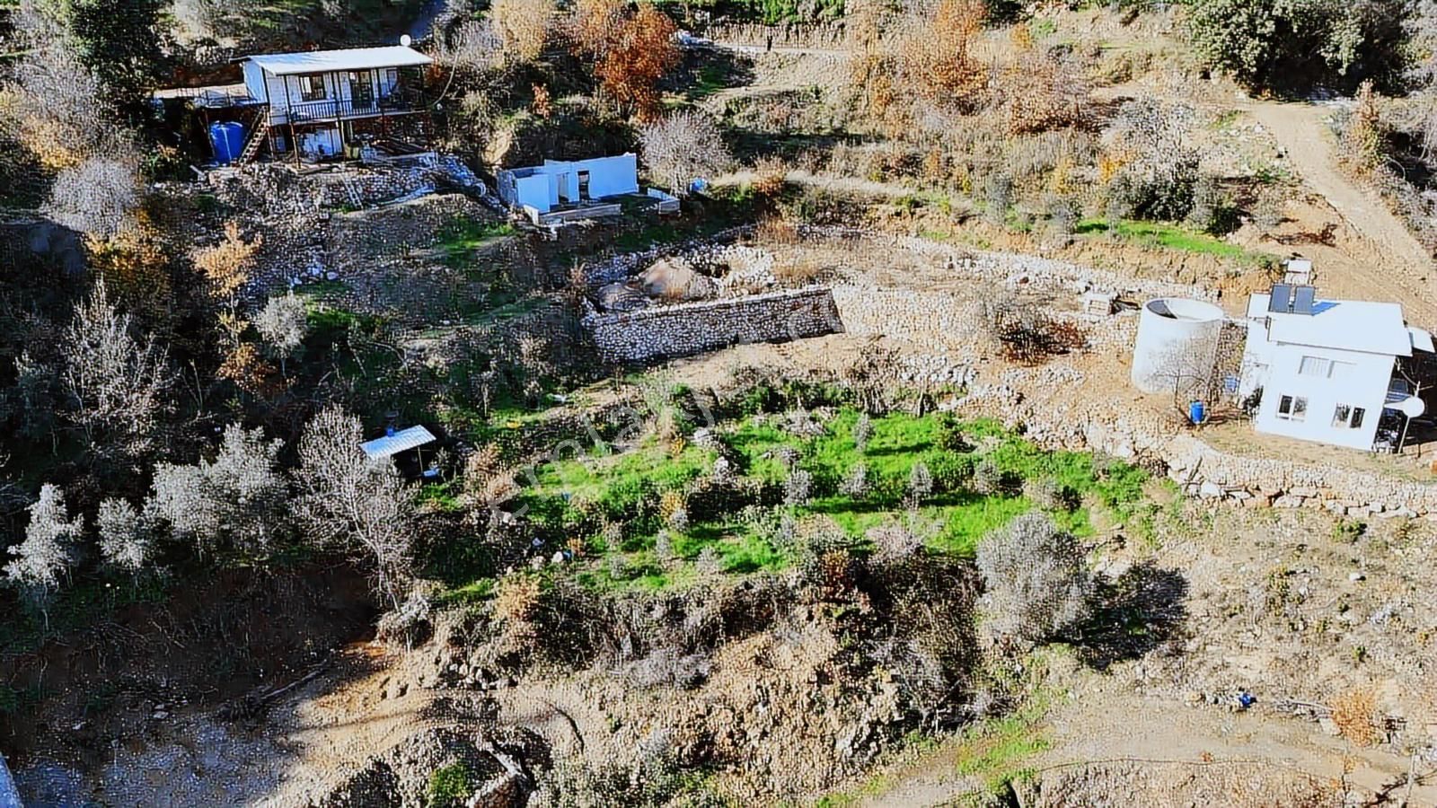 Alanya Kayabaşı Mahallesın'de Ruhsatlı 885m2 Satılık Bahçe