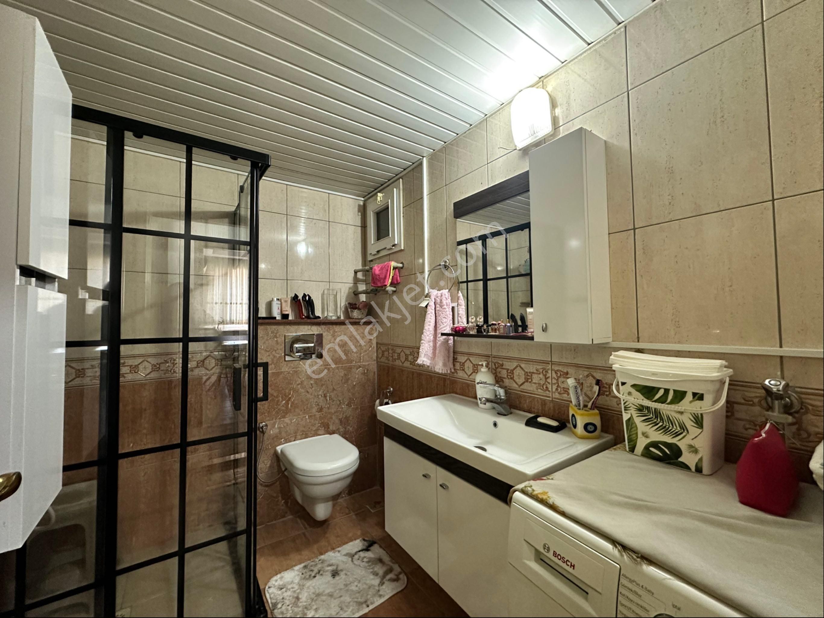 Etiler’de Asansörlü Ara Katta Çok Geniş 2+1 - Görsel 11