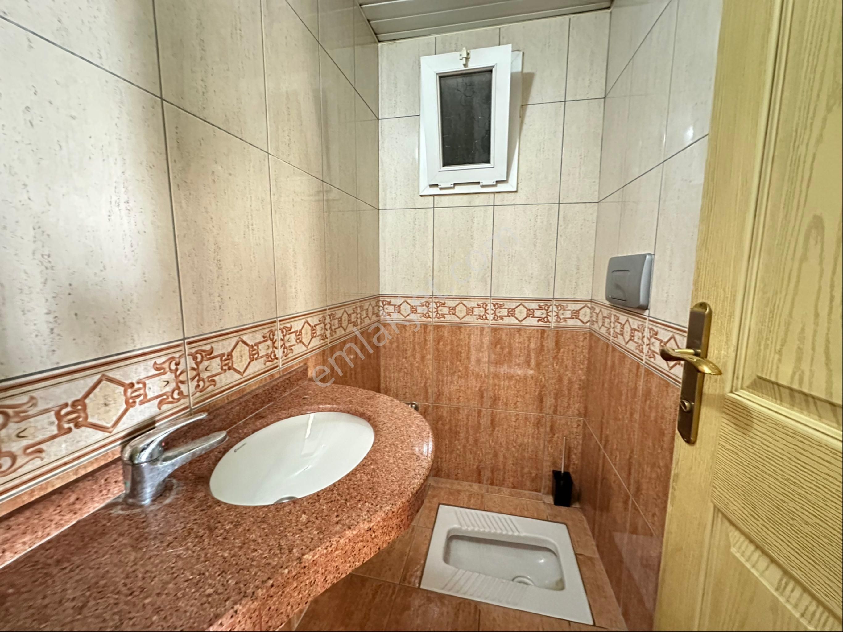 Etiler’de Asansörlü Ara Katta Çok Geniş 2+1 - Görsel 15