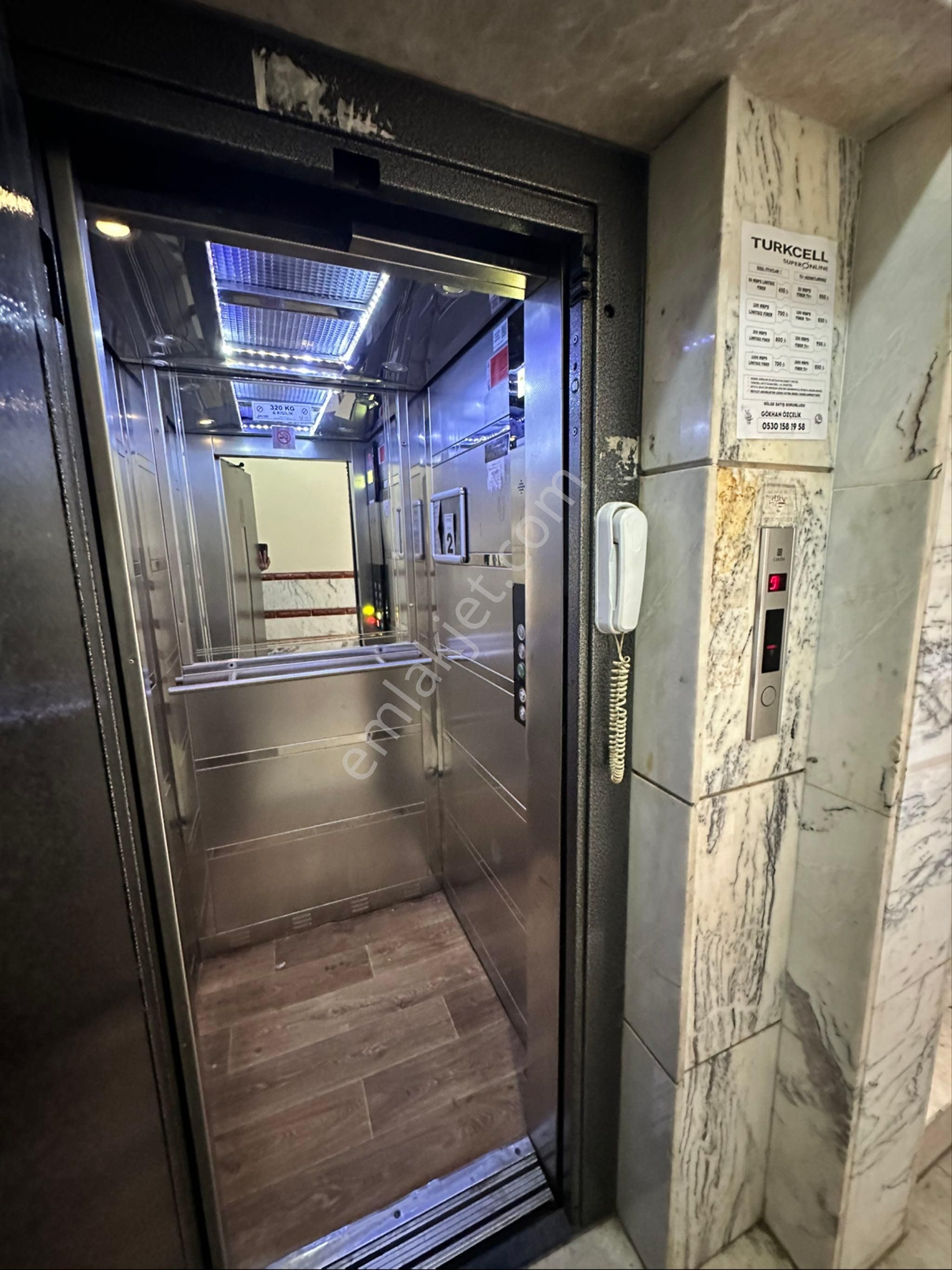 Etiler’de Asansörlü Ara Katta Çok Geniş 2+1 - Görsel 21