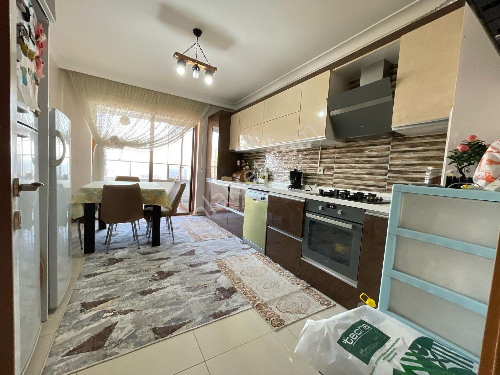 Cihandan Çiğdemtepe Mah Selim Cadde Yakını Ful Manzaralı 4+1 Da