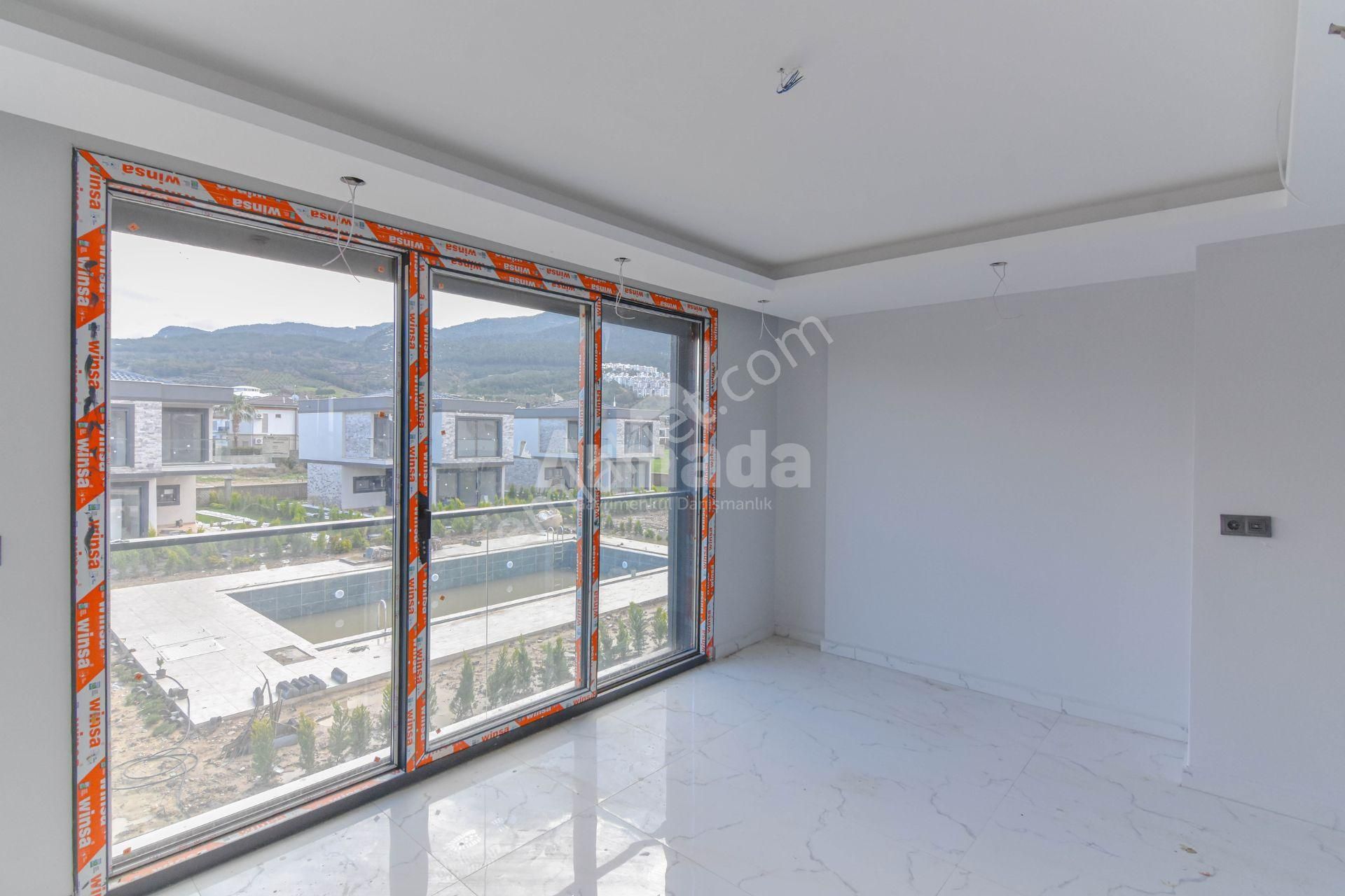 Kuşadası Davutlar'da Denize Yürüme Mesafesinde 3+1 Villa - Görsel 25