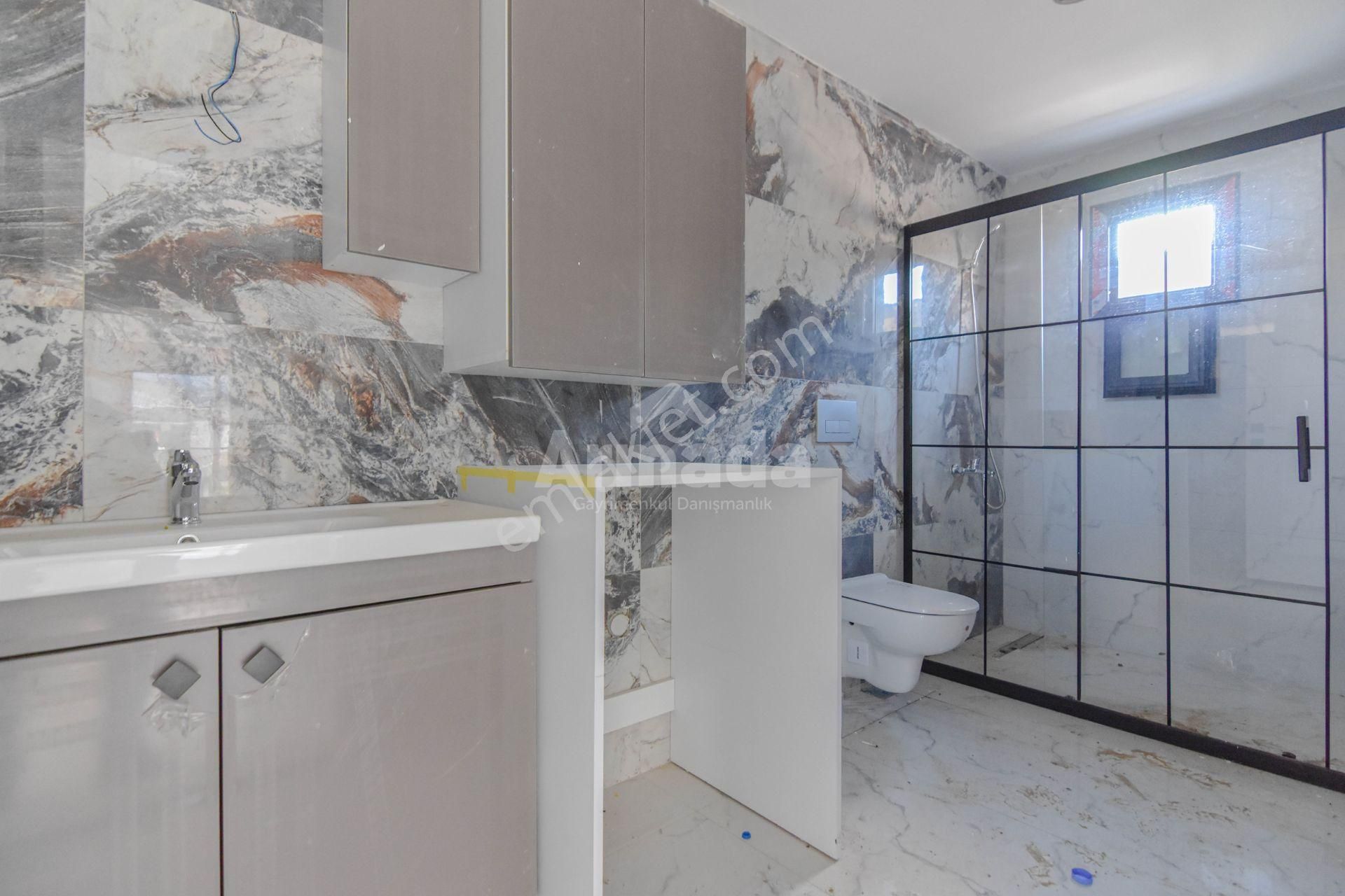 Kuşadası Davutlar'da Denize Yürüme Mesafesinde 3+1 Villa - Görsel 27