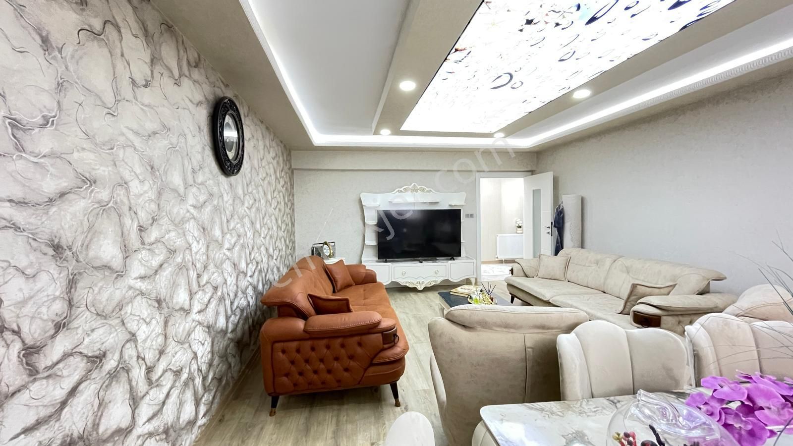 Pursaklar Saray Mehmet Zengin Emlak'tan Otoparklı 9.kat 3+1 Lüks Sitede Daire - Görsel 16