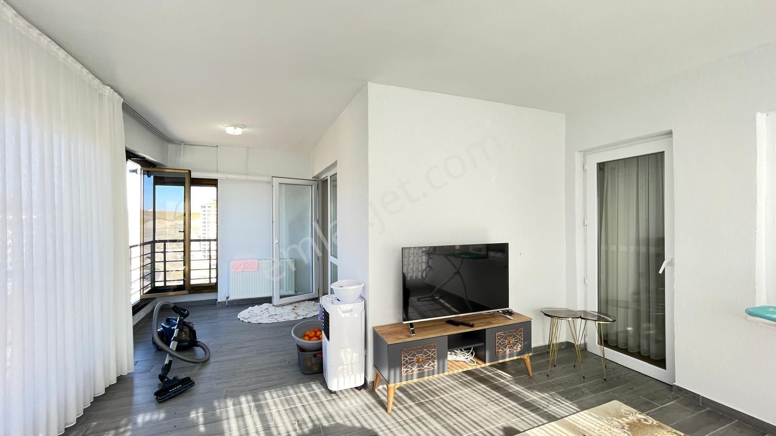 Pursaklar Saray Mehmet Zengin Emlak'tan Otoparklı 9.kat 3+1 Lüks Sitede Daire - Görsel 37