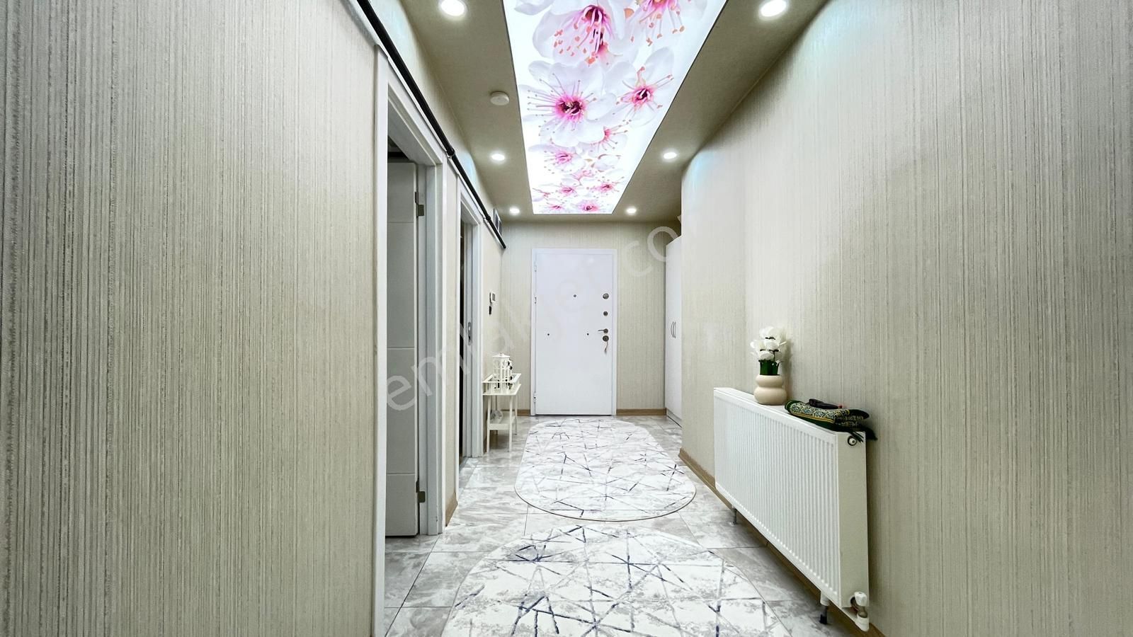 Pursaklar Saray Mehmet Zengin Emlak'tan Otoparklı 9.kat 3+1 Lüks Sitede Daire - Görsel 31