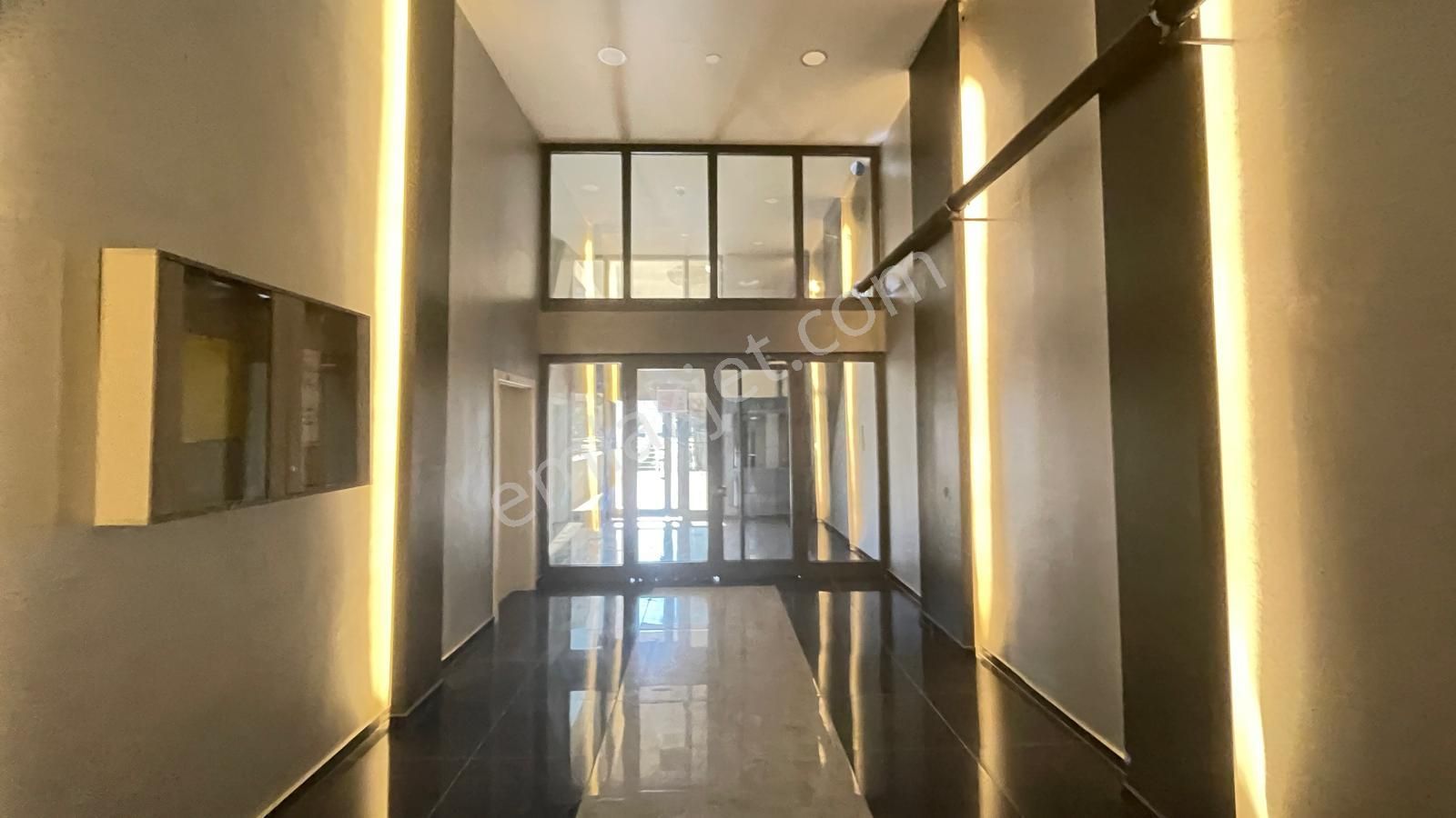 Pursaklar Saray Mehmet Zengin Emlak'tan Otoparklı 9.kat 3+1 Lüks Sitede Daire - Görsel 43