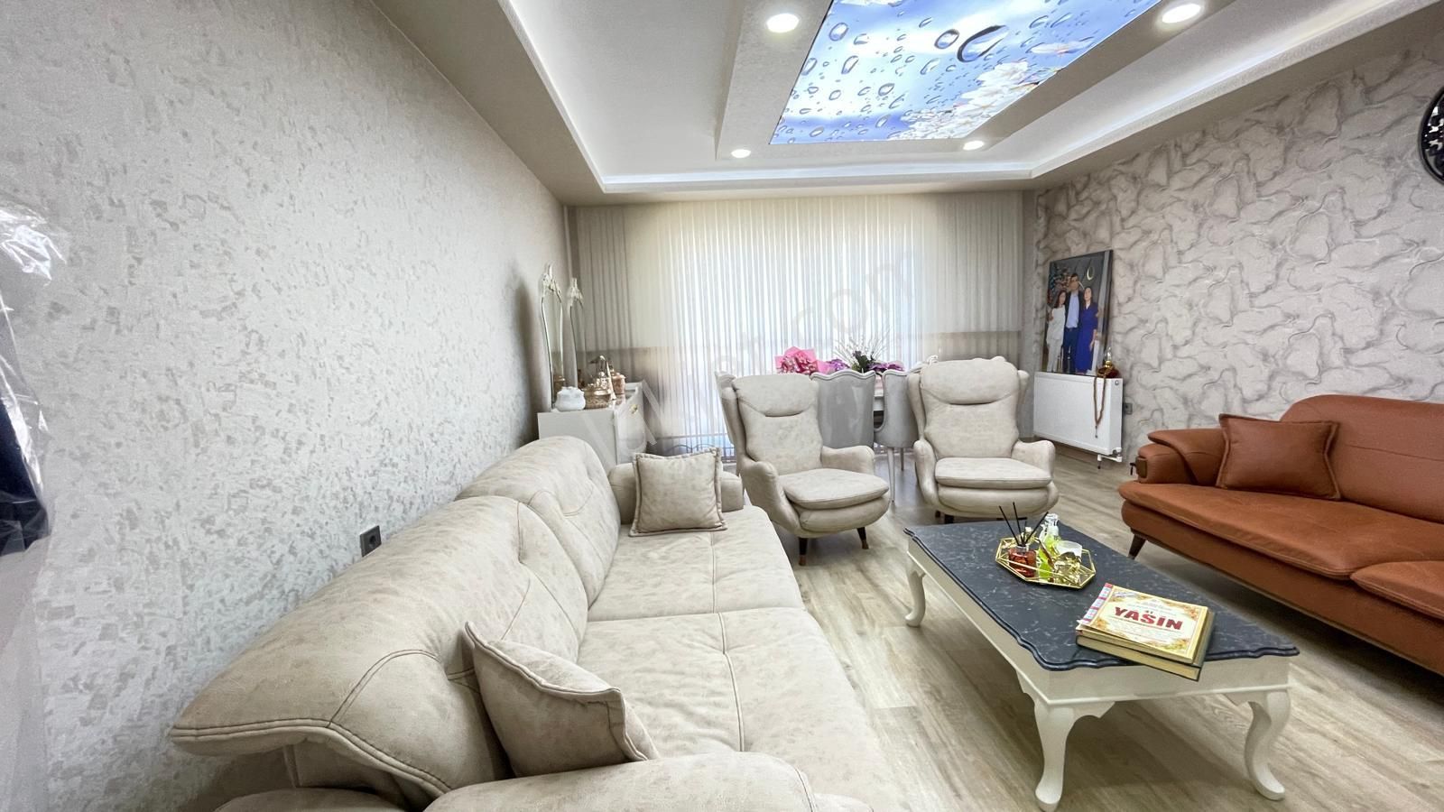 Pursaklar Saray Mehmet Zengin Emlak'tan Otoparklı 9.kat 3+1 Lüks Sitede Daire - Görsel 9