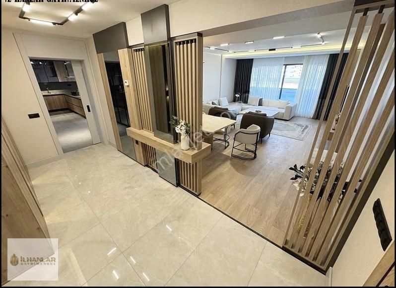 Ovacık Mahallesinde Başkent Bulvar Üzeri Katta Lüx Yapıda Satılık 4+1 - Görsel 18