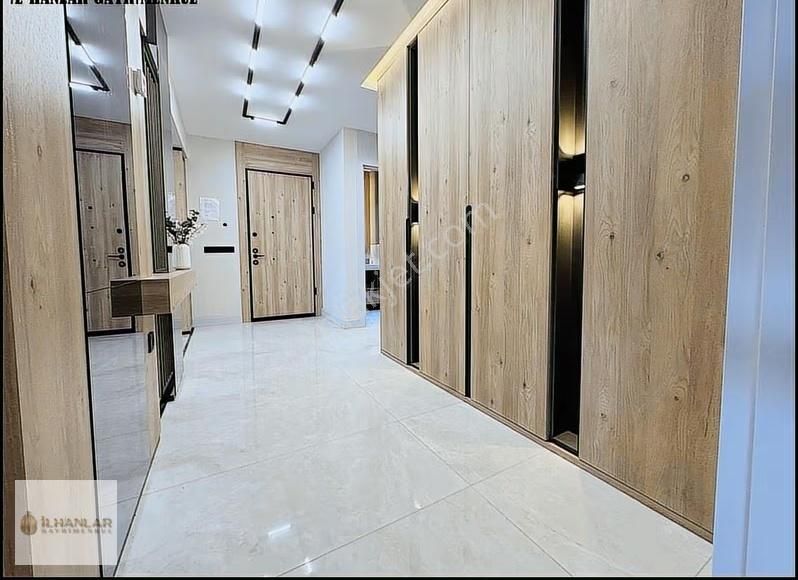 Ovacık Mahallesinde Başkent Bulvar Üzeri Katta Lüx Yapıda Satılık 4+1 - Görsel 24