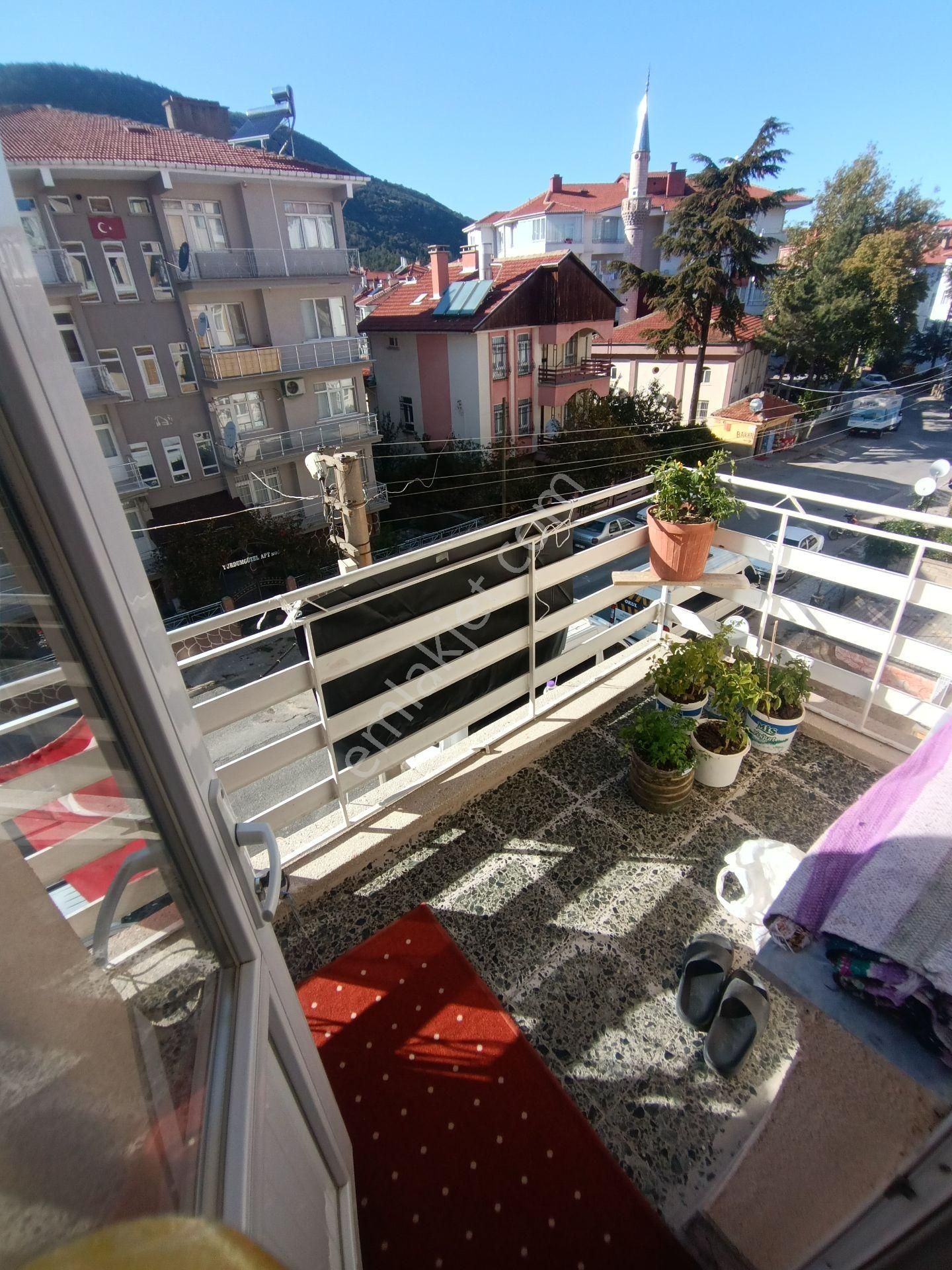 Uca'dan Altunkalem Mahallesi 3+1 Satılık Daire.! - Görsel 3