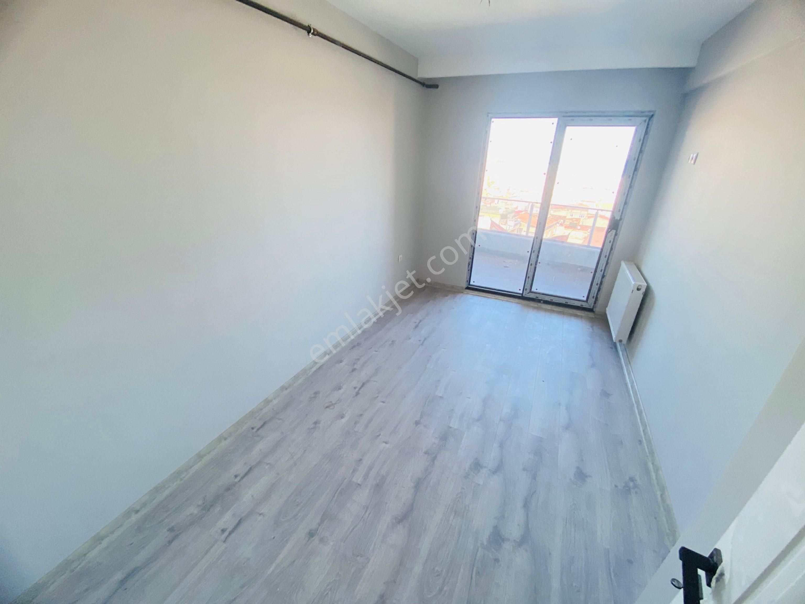 Furkan Emlaktan İlyasköy Mh. 2+1 4.kat 105m2 Deniz Manz. Caddeye Cephe Sıfır Fırsat Daire - Görsel 3