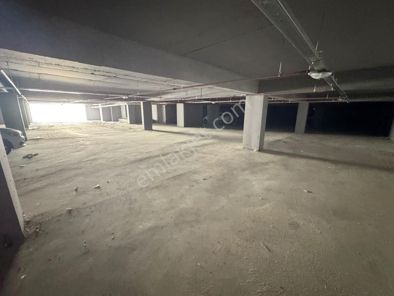 Ovacık Mahallesinde Bulvar Paraleli Katta Lüx Yapıda Satılık 4+1 - Görsel 34