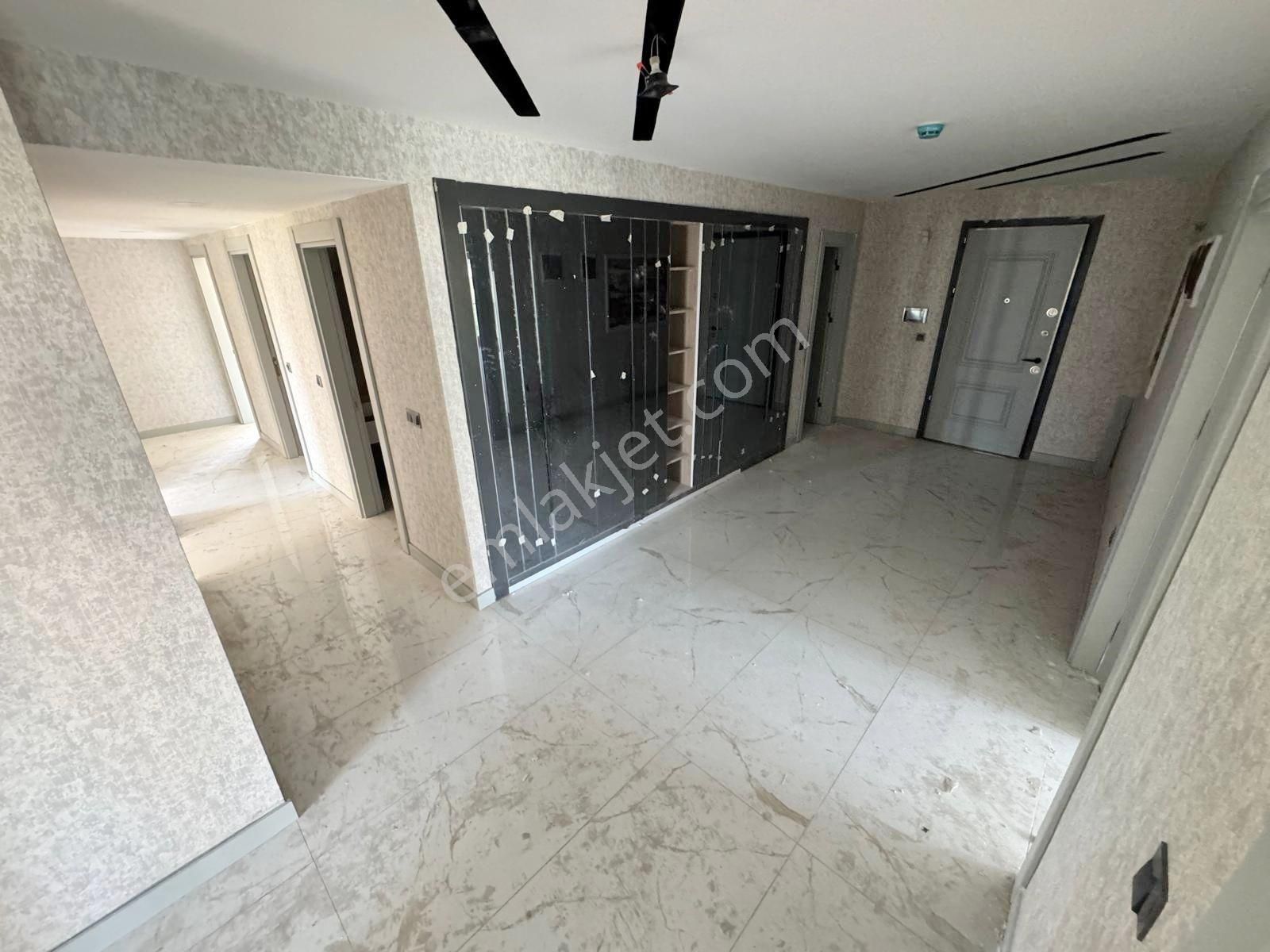 Ovacık Mahallesinde Bulvar Paraleli Katta Lüx Yapıda Satılık 4+1 - Görsel 25