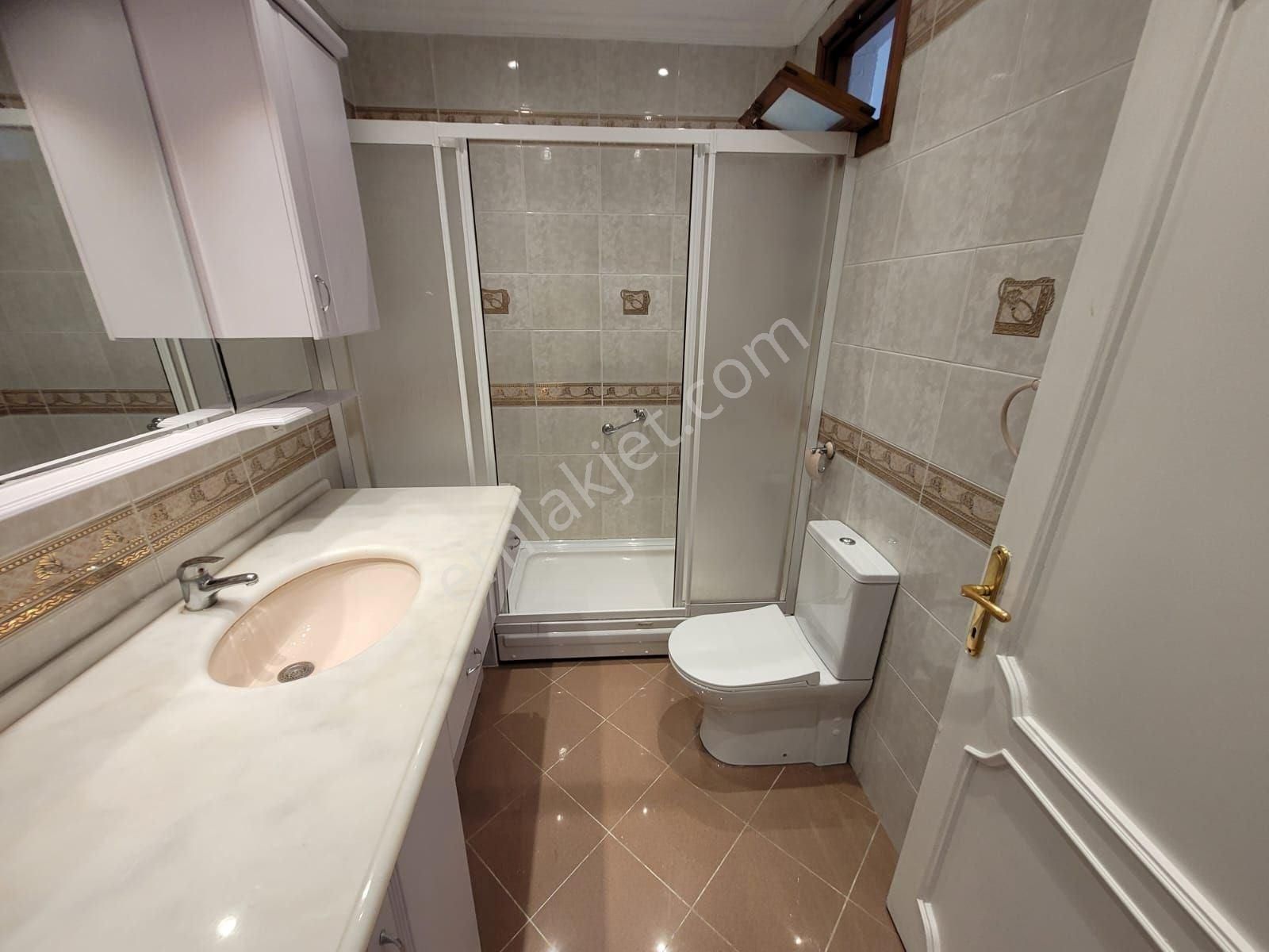 Kızıltoprak Sahilde Kalamış Parkına 2 Adım Mesafede Masrafsız 3+1 - Görsel 31