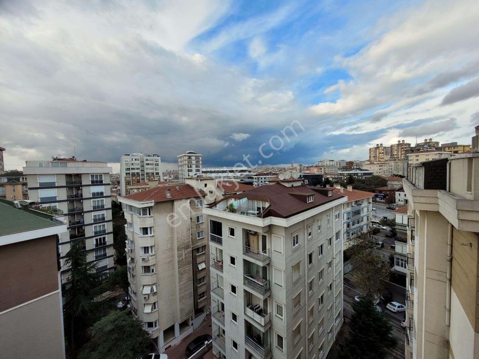 Kızıltoprak Sahilde Kalamış Parkına 2 Adım Mesafede Masrafsız 3+1 - Görsel 7