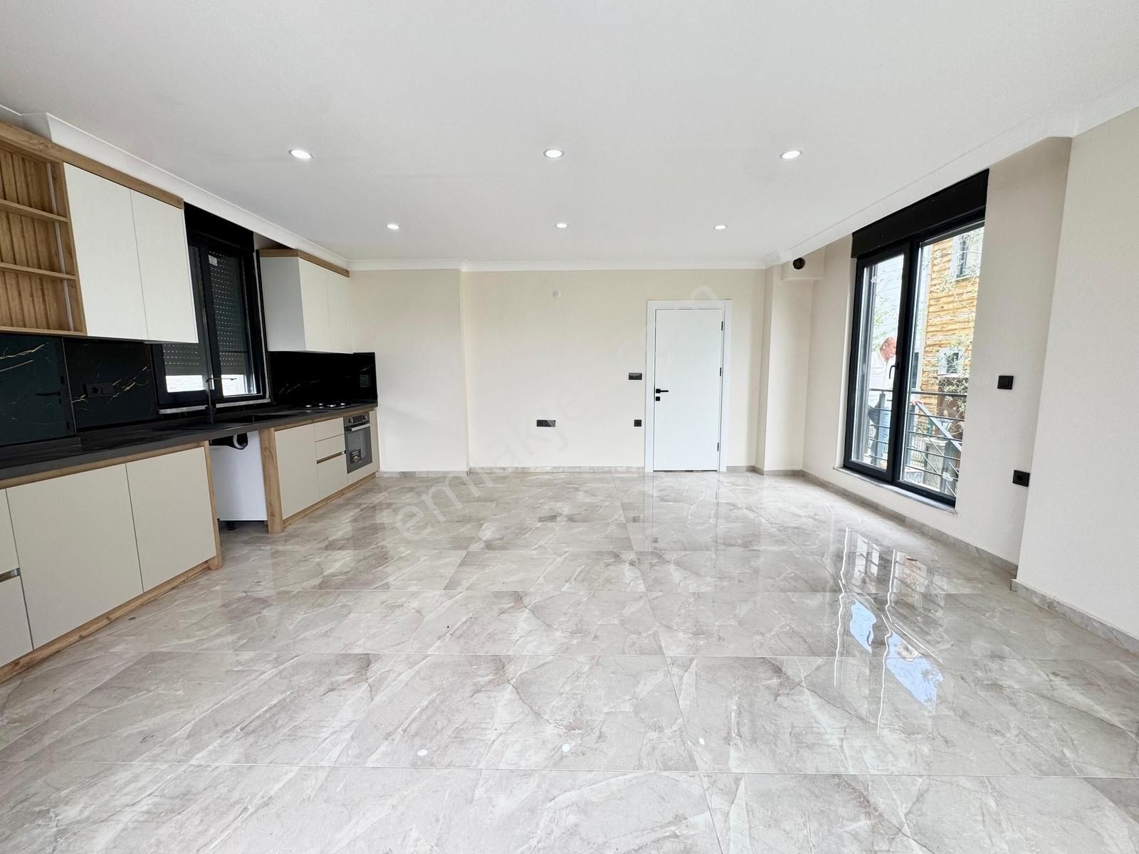 Gümüş'den Güre'de Deniz Ve Dağ Manzaralı Lüks 4+1 Müstakil Ev - Görsel 14