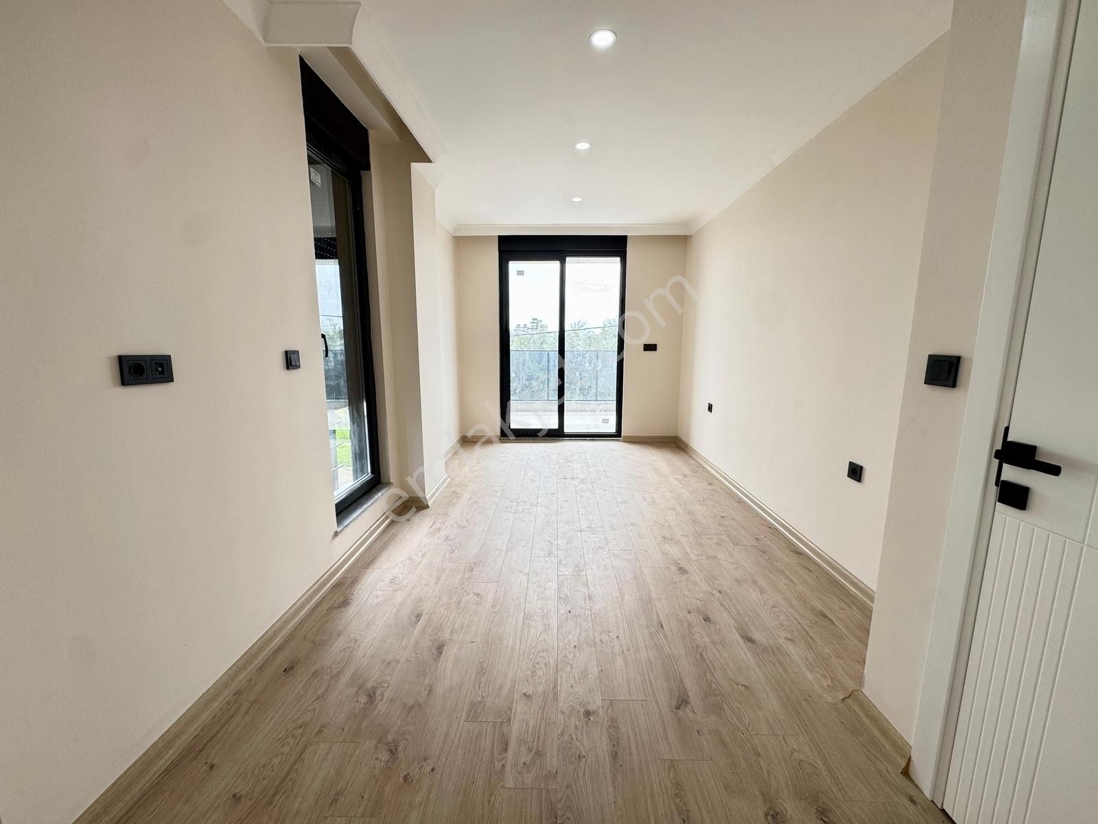 Gümüş'den Güre'de Deniz Ve Dağ Manzaralı Lüks 4+1 Müstakil Ev - Görsel 9