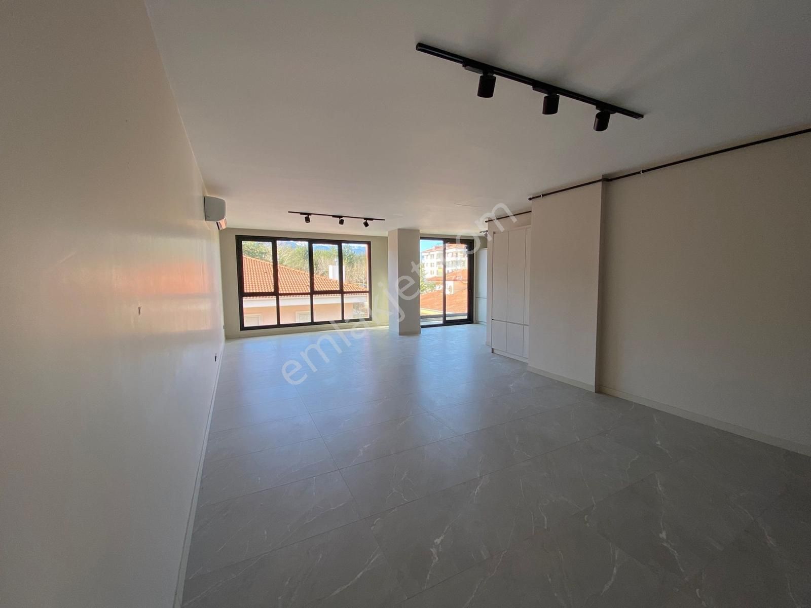 Remax Model Denizli Çamlık'ta 85 M² Kiralık İş Yeri - Görsel 8