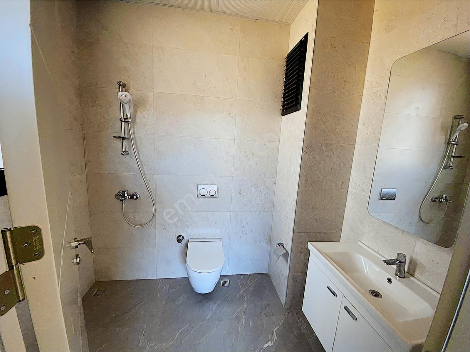 Remax Model Denizli Çamlık'ta 85 M² Kiralık İş Yeri - Görsel 7