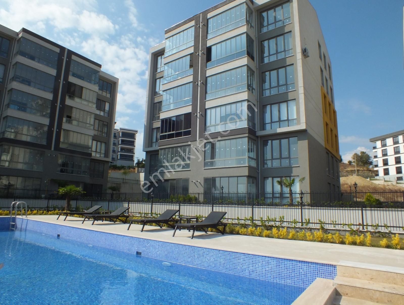 Kariyer.gm 'den Elisyum Nish'te Satılık Lüks Daire