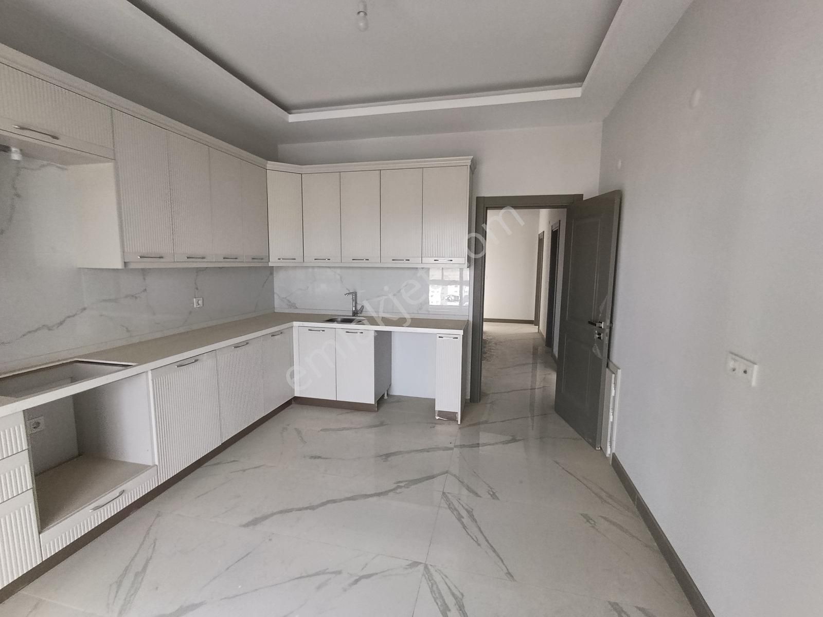 Kariyer.gm 'den Elisyum Nish'te Satılık Lüks Daire - Görsel 25