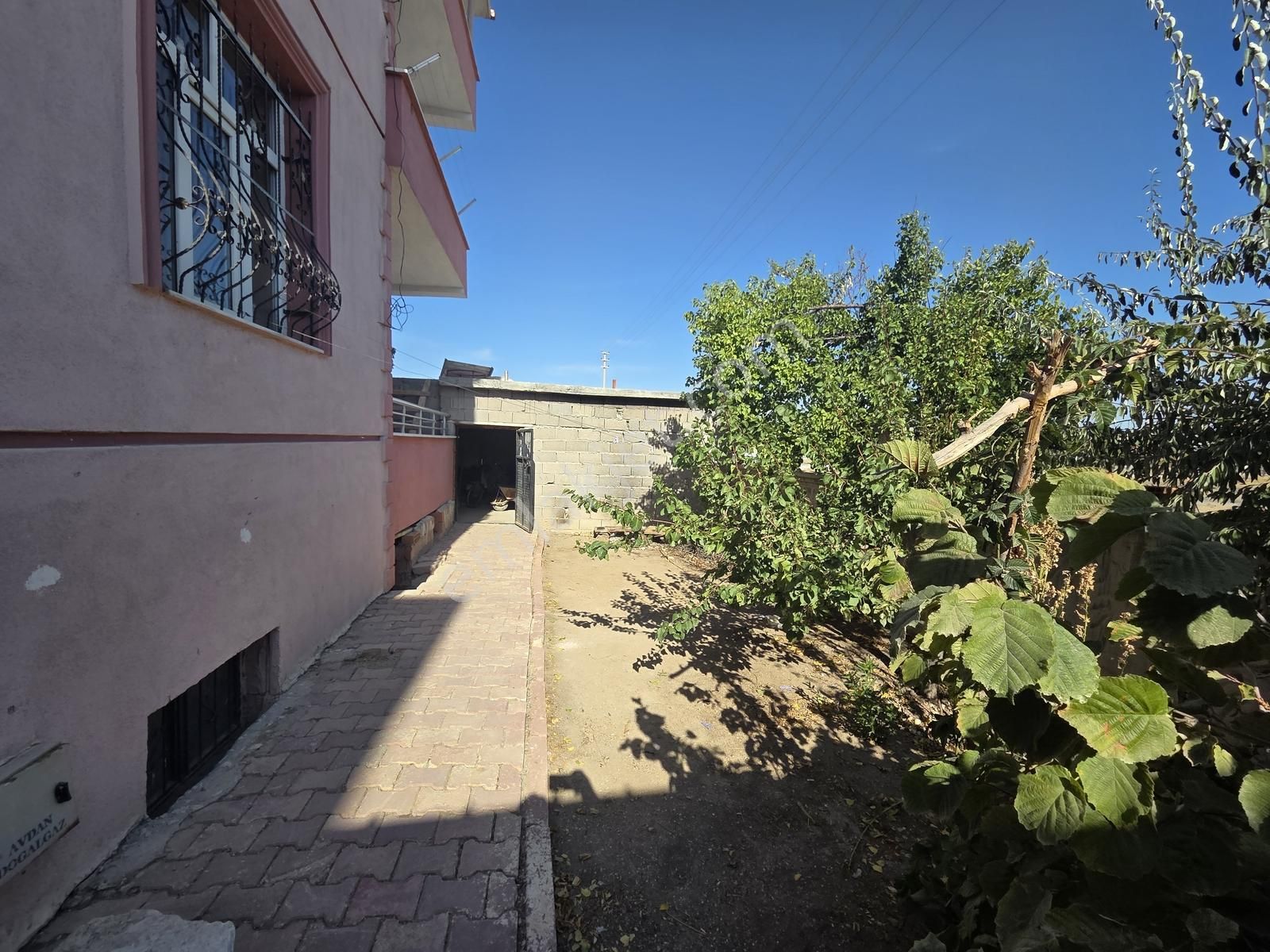 Emlakyaptan Alakova Laros Mahallesinde Satılık 3+1 Geniş Daire - Görsel 4