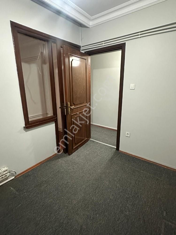 Kızıltoprak Bağdat Cad. Tabela Değeri Yüksek Kiralık 3+1 Ofis - Görsel 17