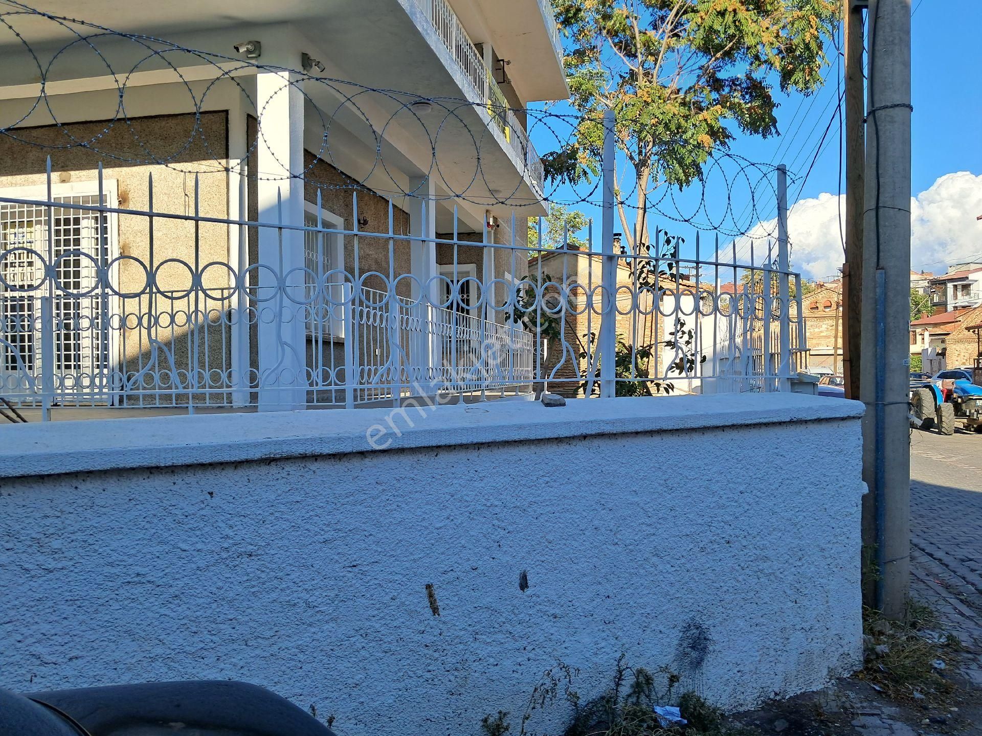 Balıkesir/edremit Dr 3 Katlı 4 Oda,3 Salon 3 Mutf 3 Banyo Wc Bahçeli230m2 - Görsel 5