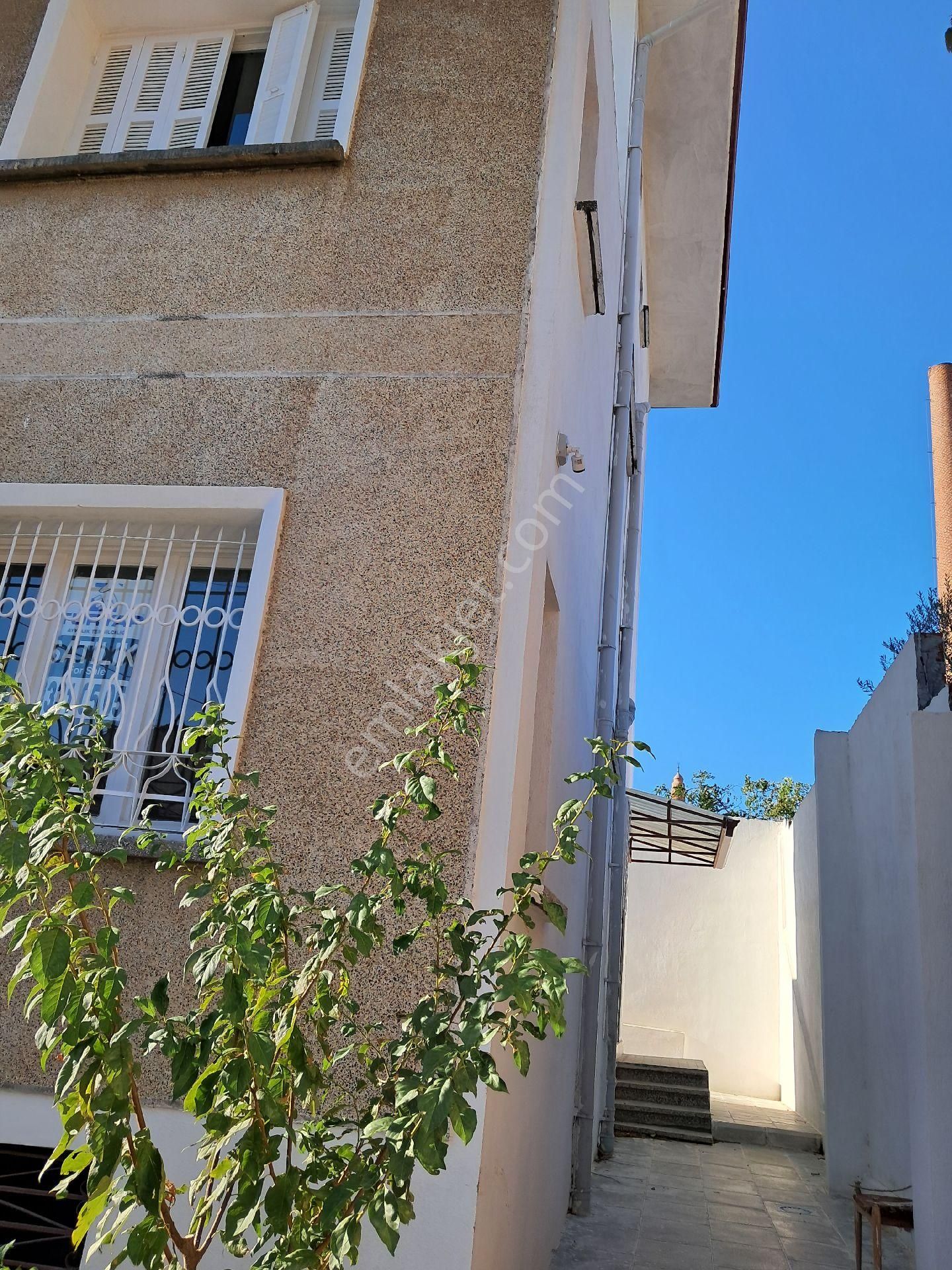 Balıkesir/edremit Dr 3 Katlı 4 Oda,3 Salon 3 Mutf 3 Banyo Wc Bahçeli230m2 - Görsel 14