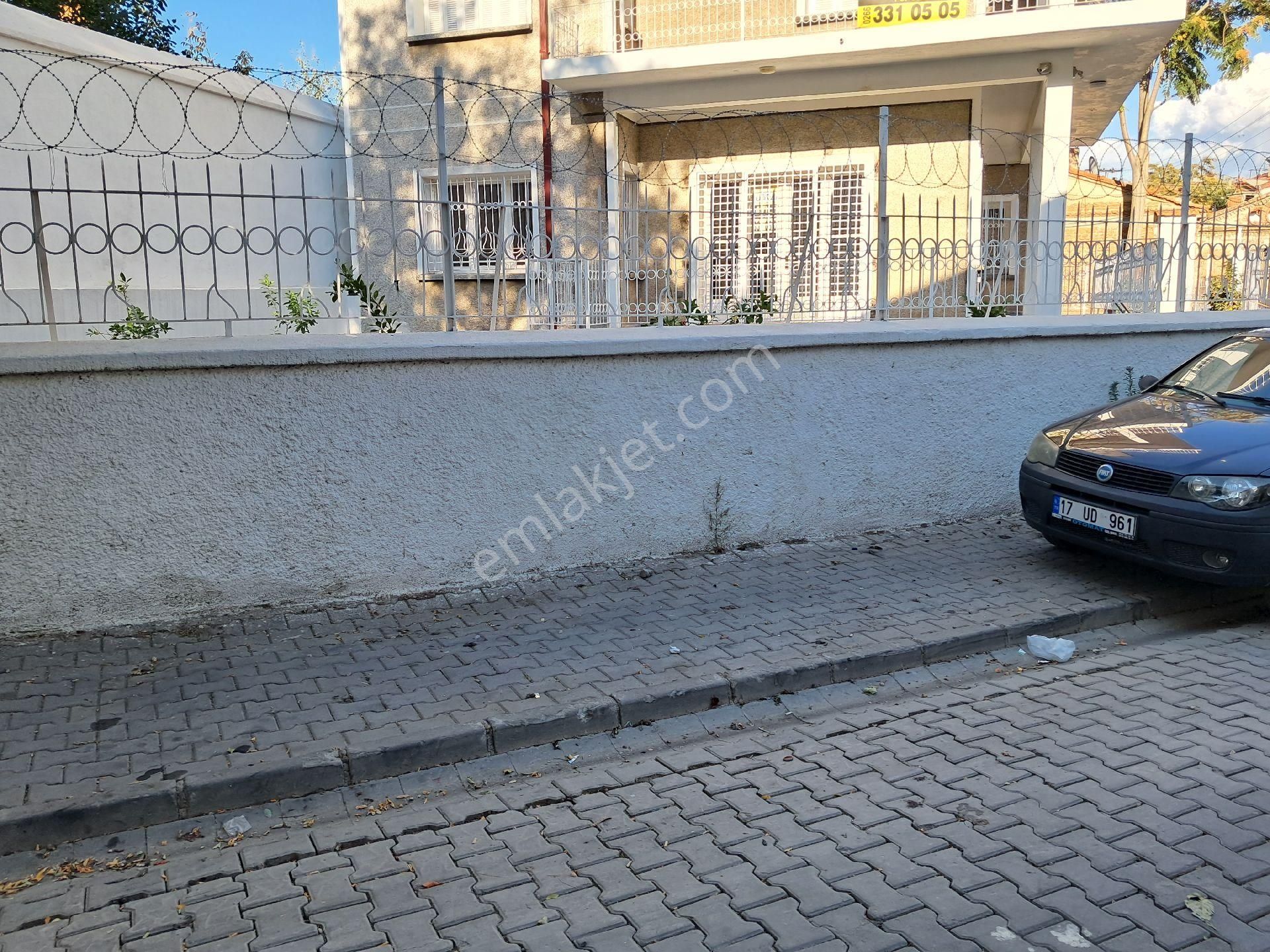 Balıkesir/edremit Dr 3 Katlı 4 Oda,3 Salon 3 Mutf 3 Banyo Wc Bahçeli230m2 - Görsel 11