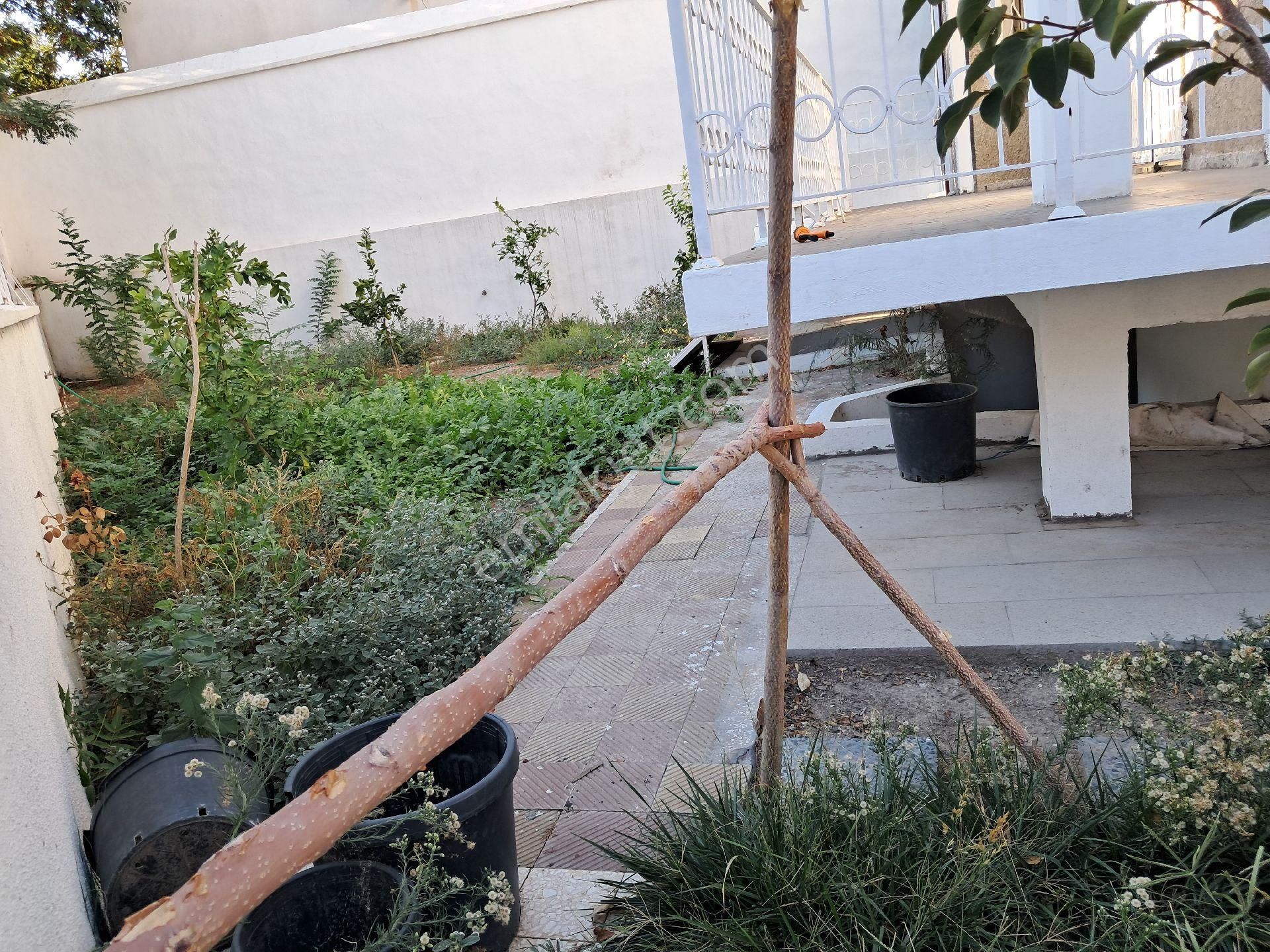 Balıkesir/edremit Dr 3 Katlı 4 Oda,3 Salon 3 Mutf 3 Banyo Wc Bahçeli230m2 - Görsel 9