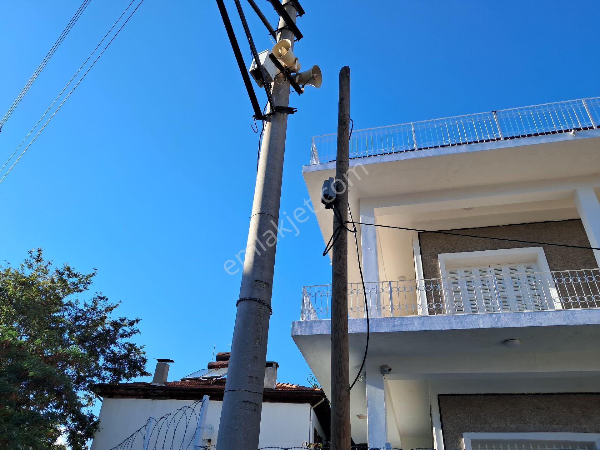 Balıkesir/edremit Dr 3 Katlı 4 Oda,3 Salon 3 Mutf 3 Banyo Wc Bahçeli230m2 - Görsel 12