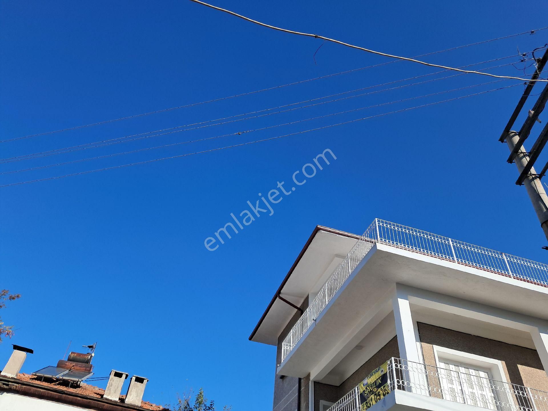 Balıkesir/edremit Dr 3 Katlı 4 Oda,3 Salon 3 Mutf 3 Banyo Wc Bahçeli230m2 - Görsel 2