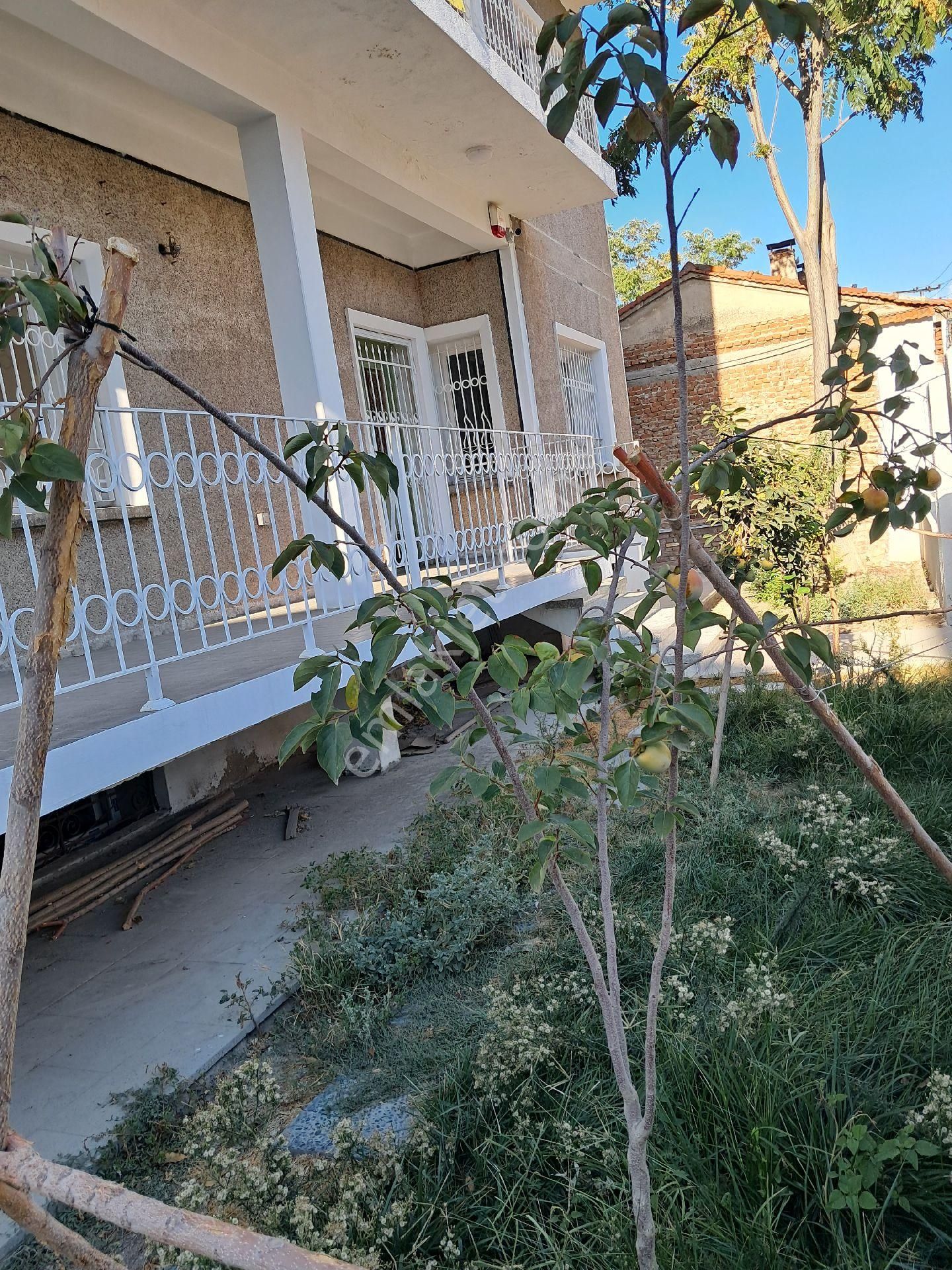 Balıkesir/edremit Dr 3 Katlı 4 Oda,3 Salon 3 Mutf 3 Banyo Wc Bahçeli230m2 - Görsel 7