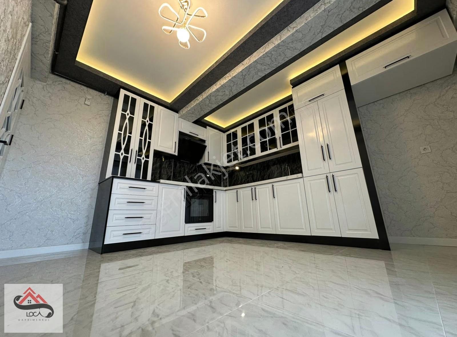 Loca'dan Mustafa Kemal Mh. De Yüksek Giriş 2+1 Daire !!