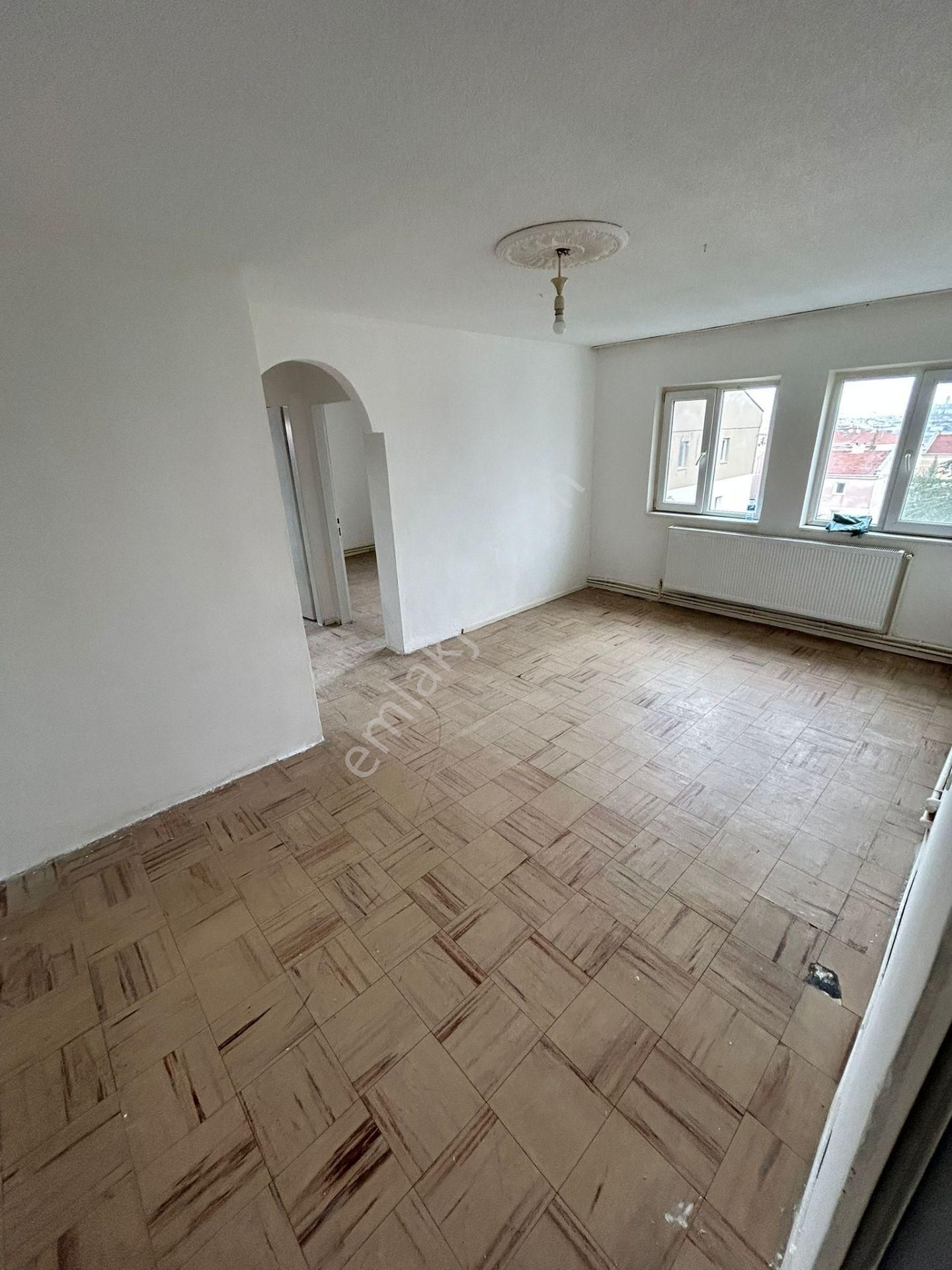 Koza Emlak'tan Tandoğan Mahalesinde Ara Katta Kelepir Satılık Dairee - Görsel 12