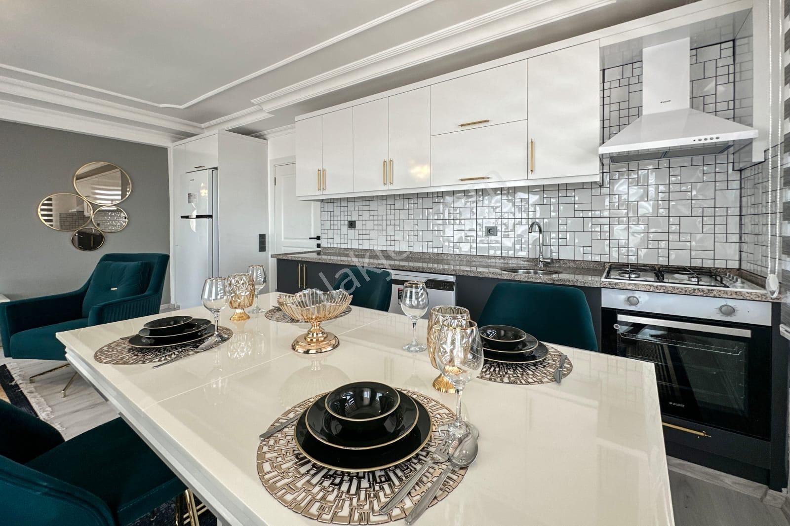 Alanya Tosmur Mnahallesinde Lüks Eşyalı Deniz Manzaralı 2+1 Satılık Daire - Görsel 11