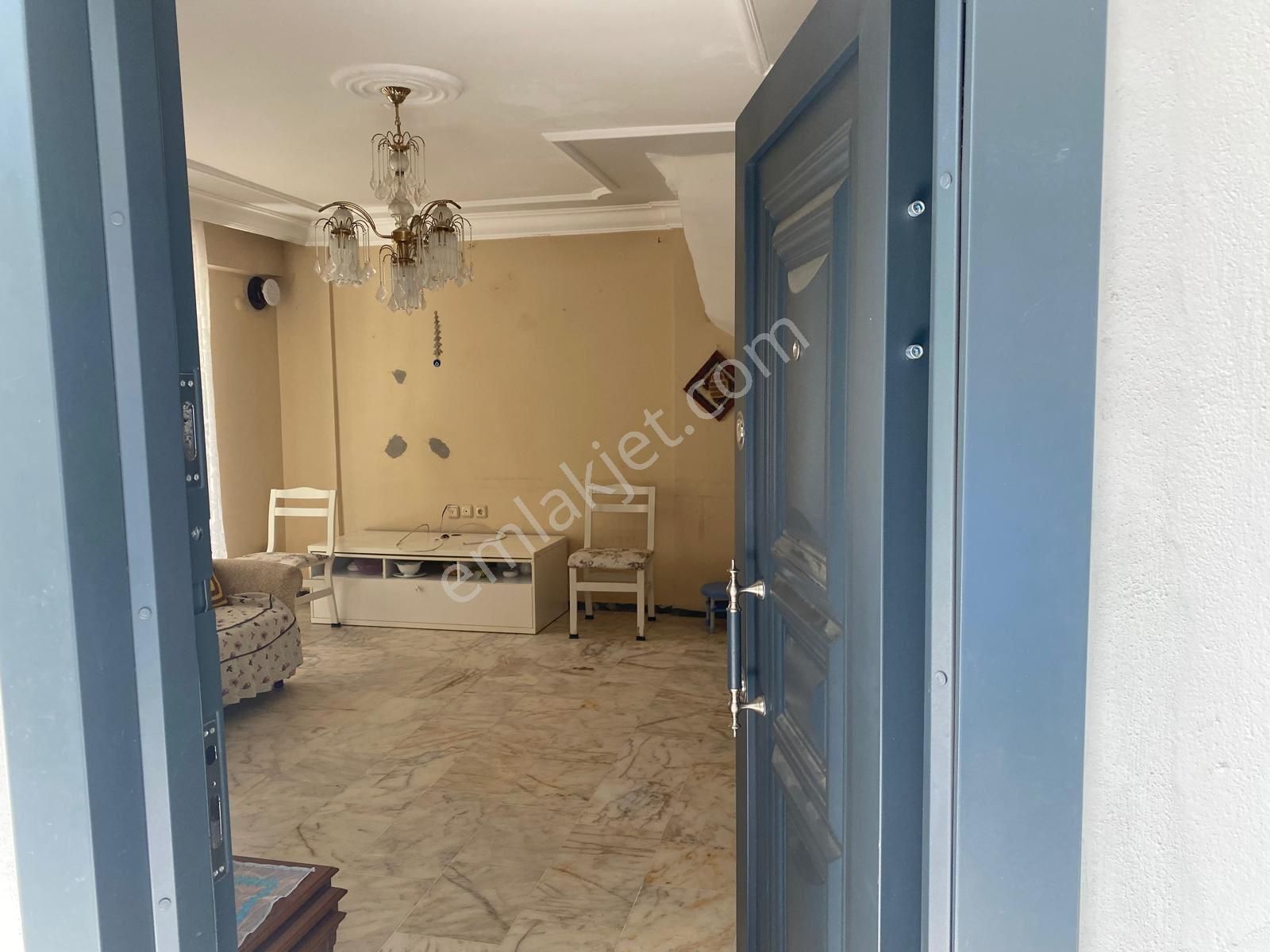 Kuşadasında Sahibinden 5+1 Full Eşyalı Site İçi Havuzlu Kiralık Villa - Görsel 3