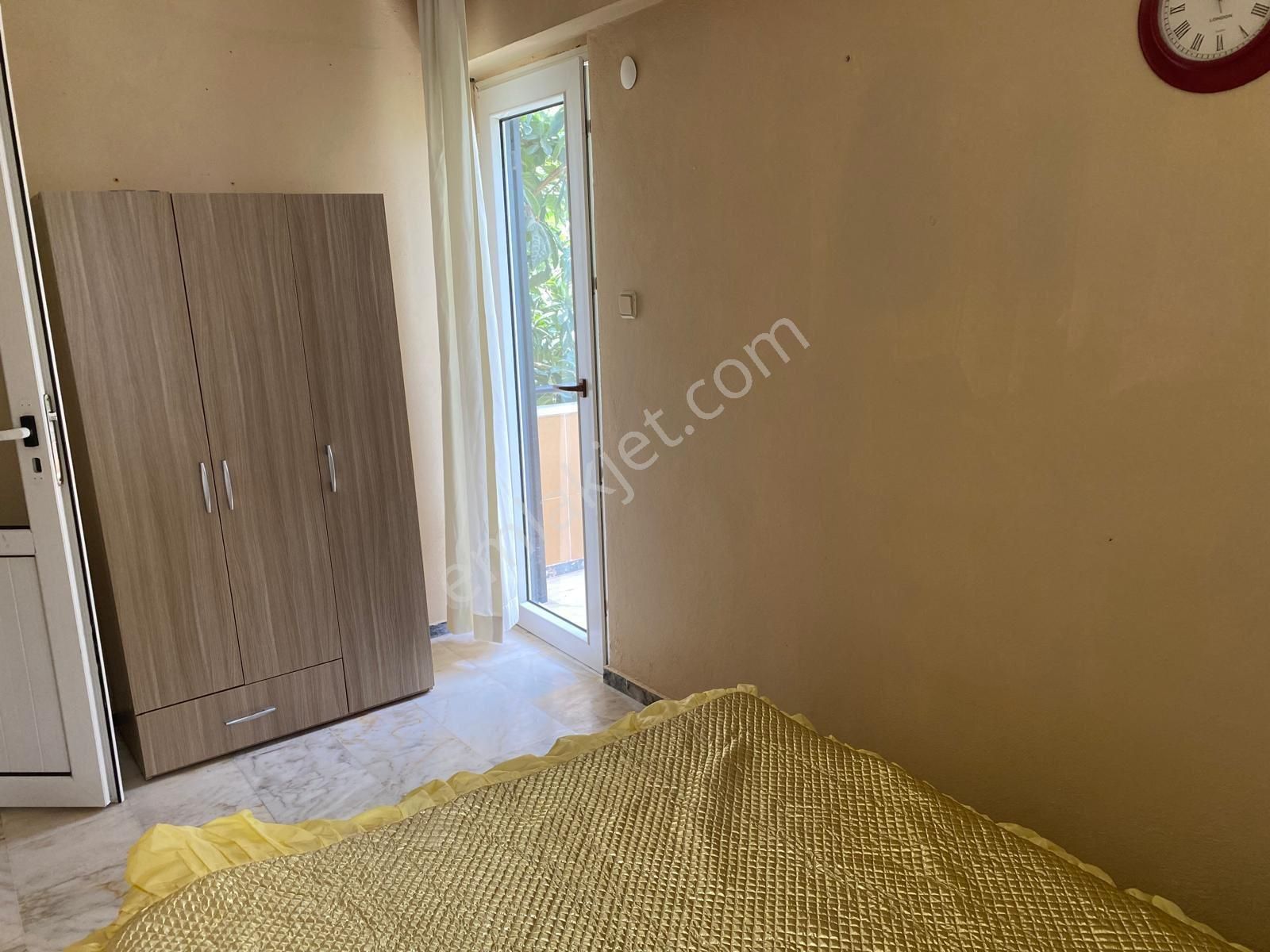 Kuşadasında Sahibinden 5+1 Full Eşyalı Site İçi Havuzlu Kiralık Villa - Görsel 11