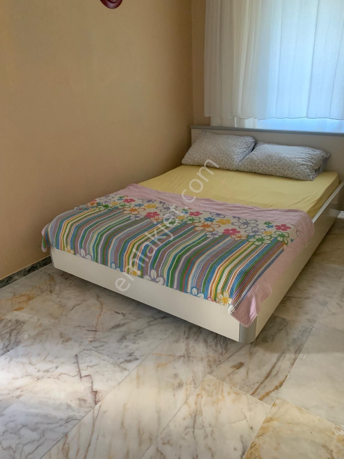 Kuşadasında Sahibinden 5+1 Full Eşyalı Site İçi Havuzlu Kiralık Villa - Görsel 12