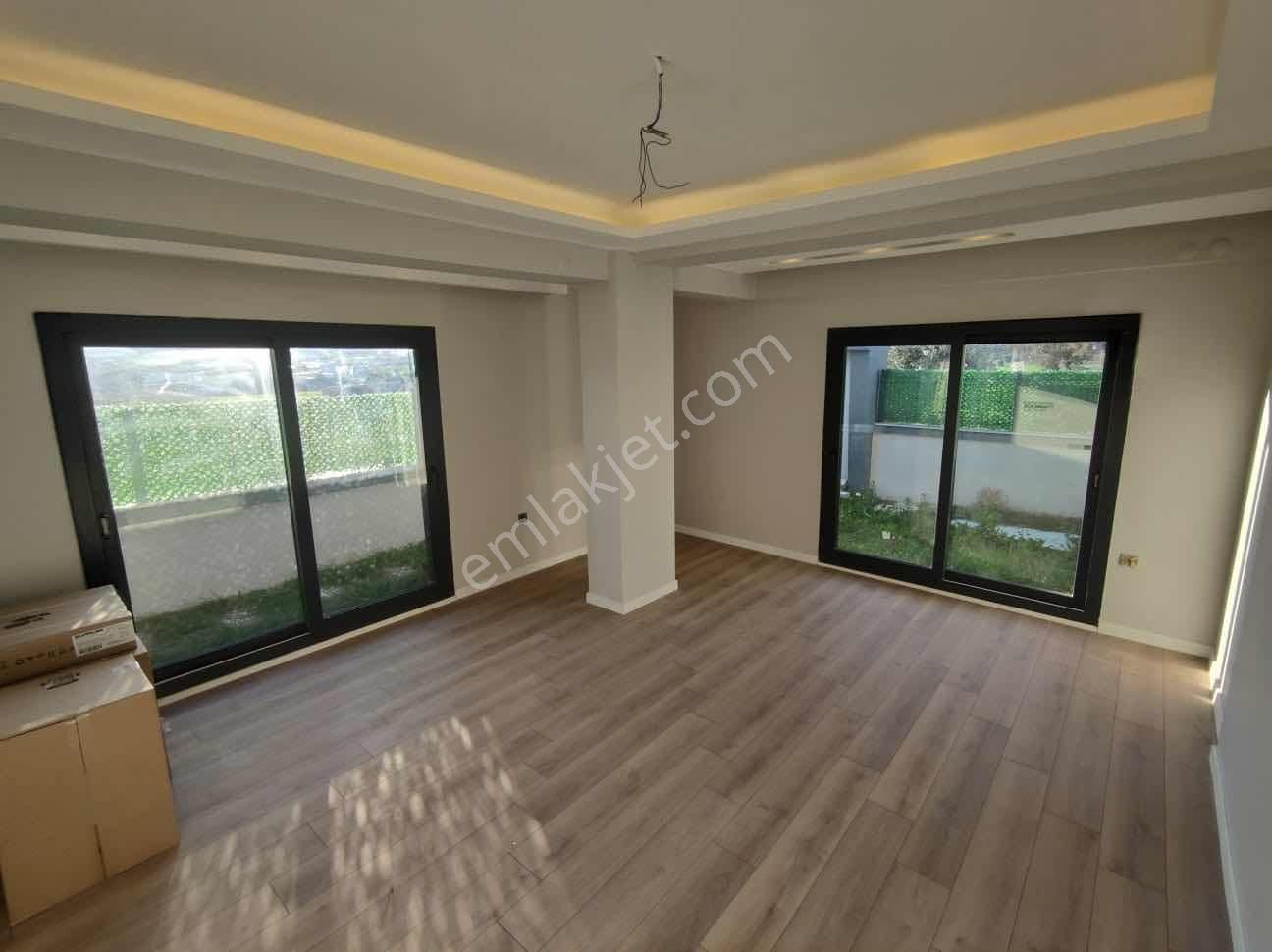 Qzen Gayrimenkul'den Barbaros Mahallesinde 3+1 Havuzlu Villa - Görsel 12