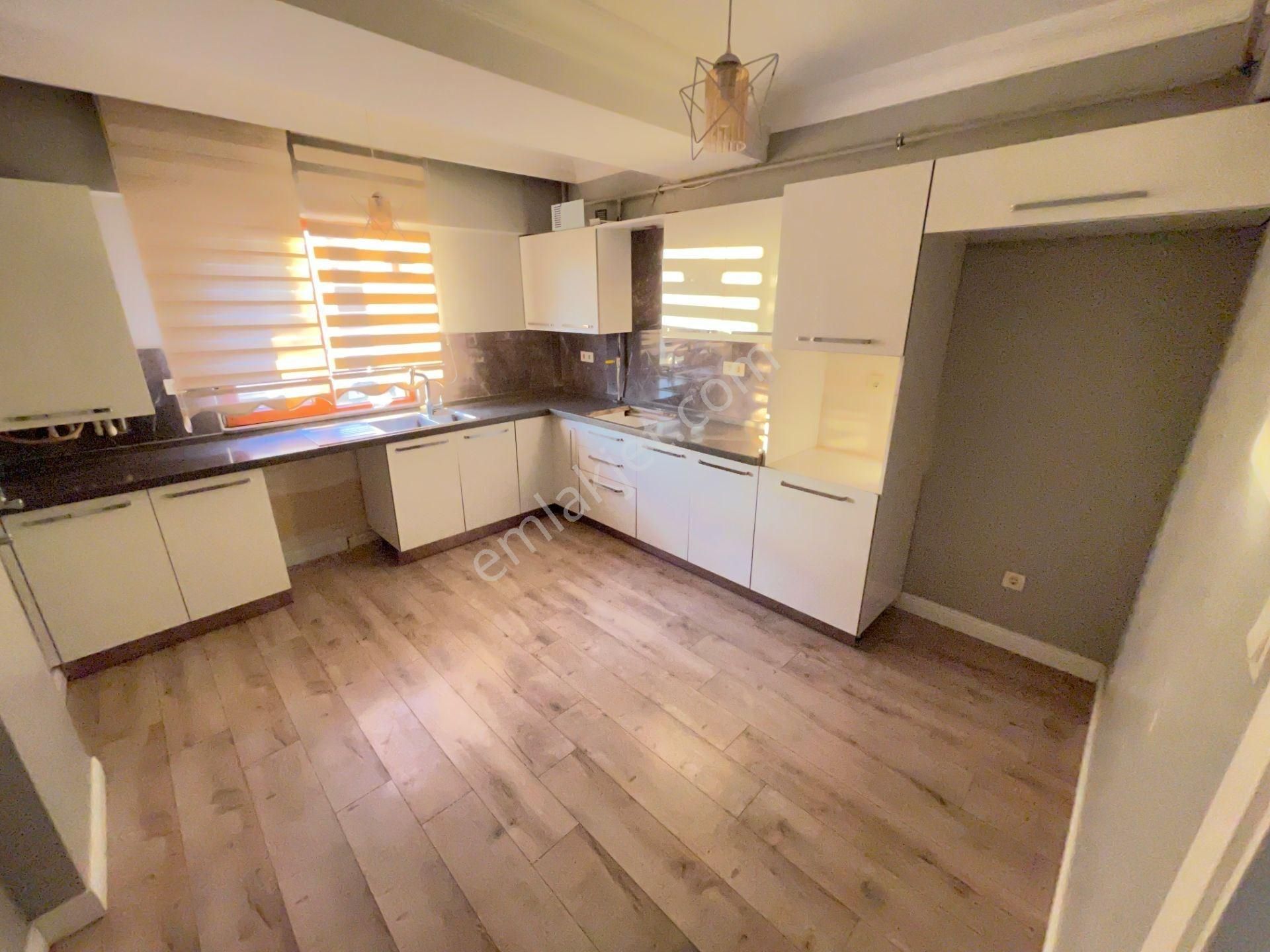 İnönü Mah.'de Okula, Toplu Taşımaya, Metroya, Üniversitelere Yakın, 2 Banyolu 3+1kiralık - Görsel 8