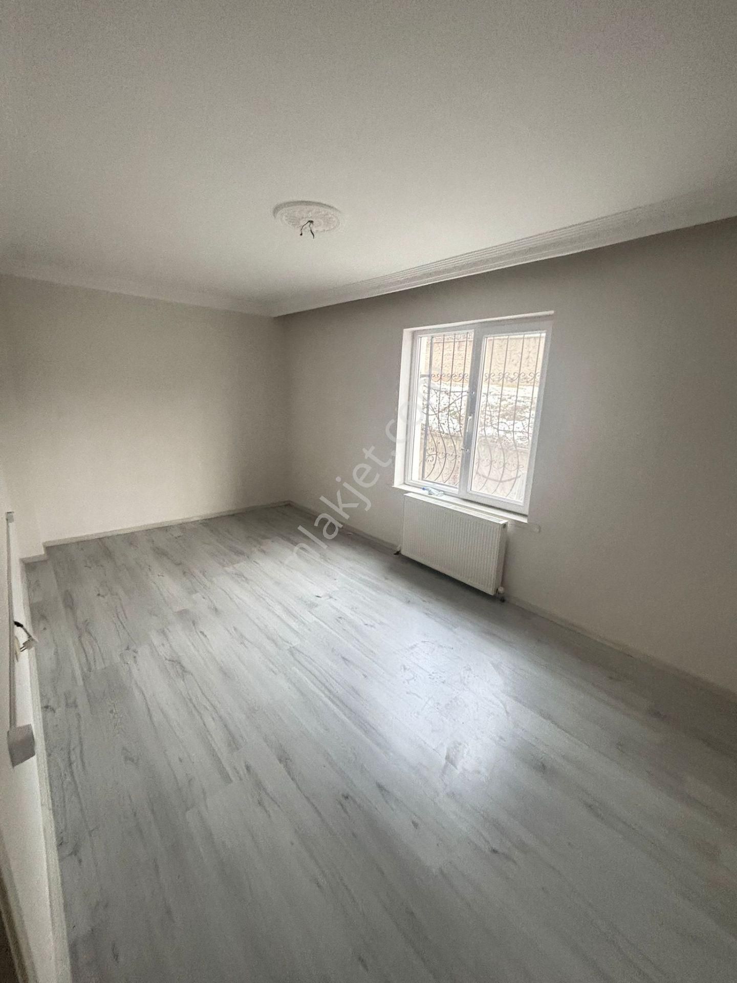 Mamak - Ekin Mahallesi Yüzme Havuzu Yakınında, Altı Dolu, Yapılı 3+1 Satılık Daire !! - Görsel 18