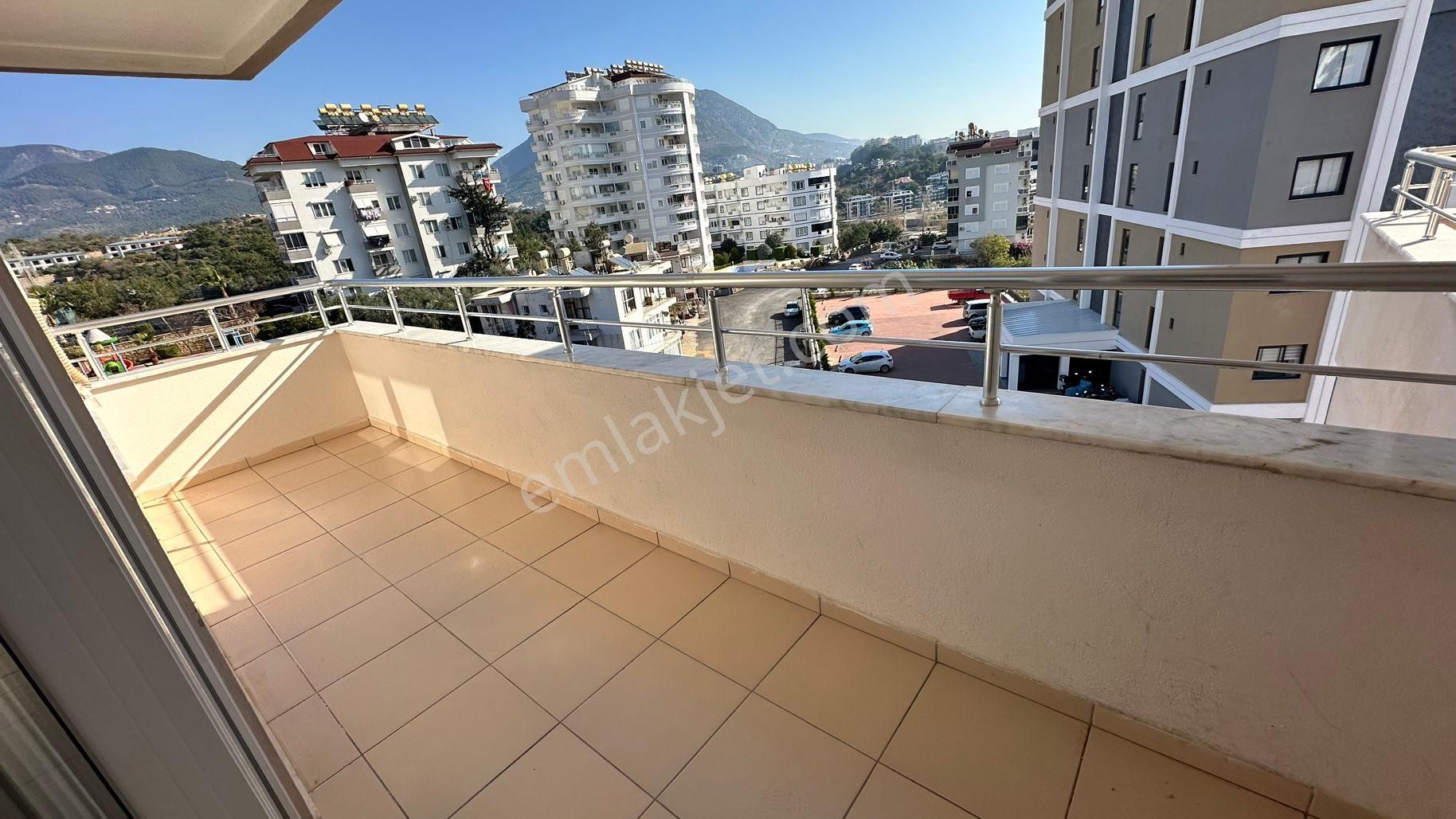 Alanya Tosmur Mahallesinde Kiralık 3+1 Dubleks Daire - Görsel 12