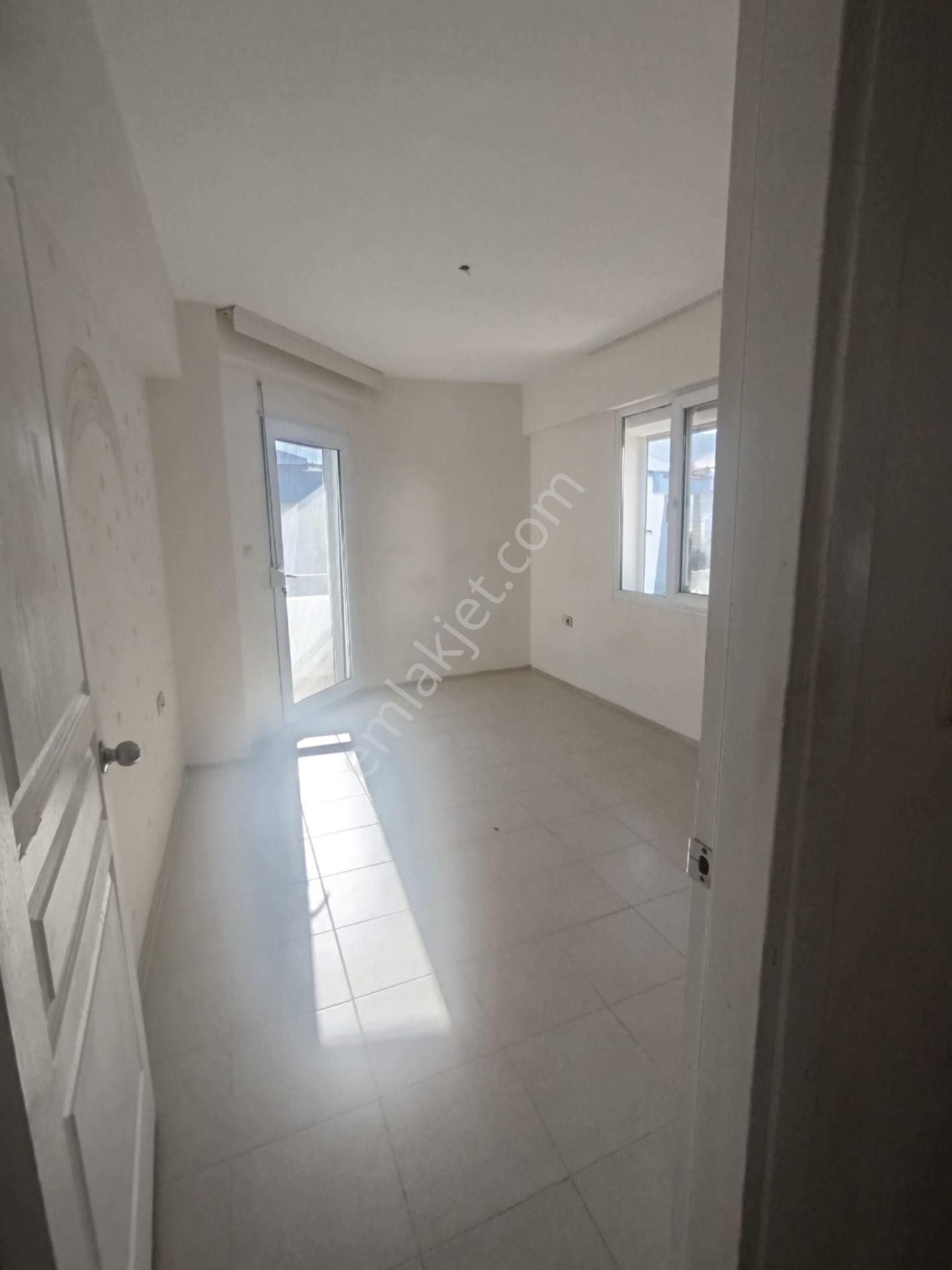 Urla Çeşmealtında Denize Yürüyüş Mesafesinde Müstakil 4+1 Villa - Görsel 30