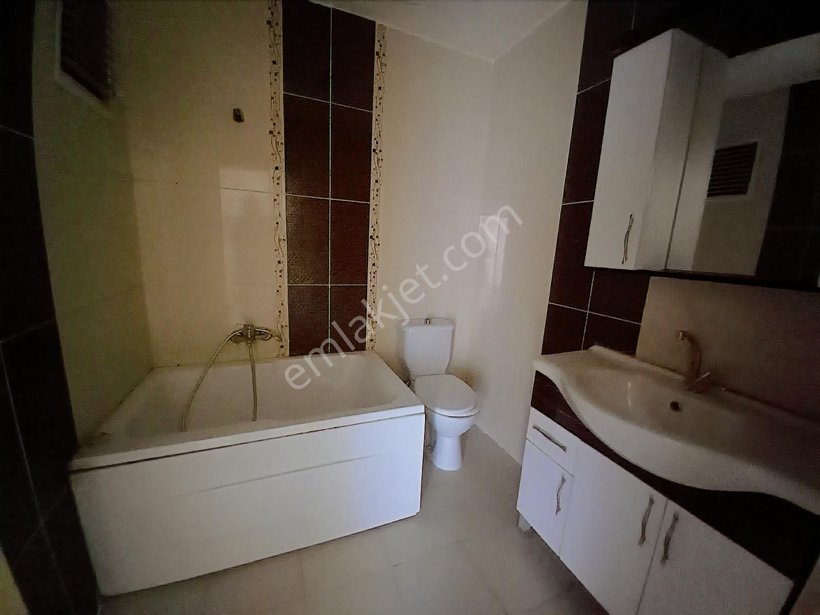 Elif Gayrimenkul Den Çok Güzel Konumda Kiralık Ara Kat 3+1 Daire - Görsel 22