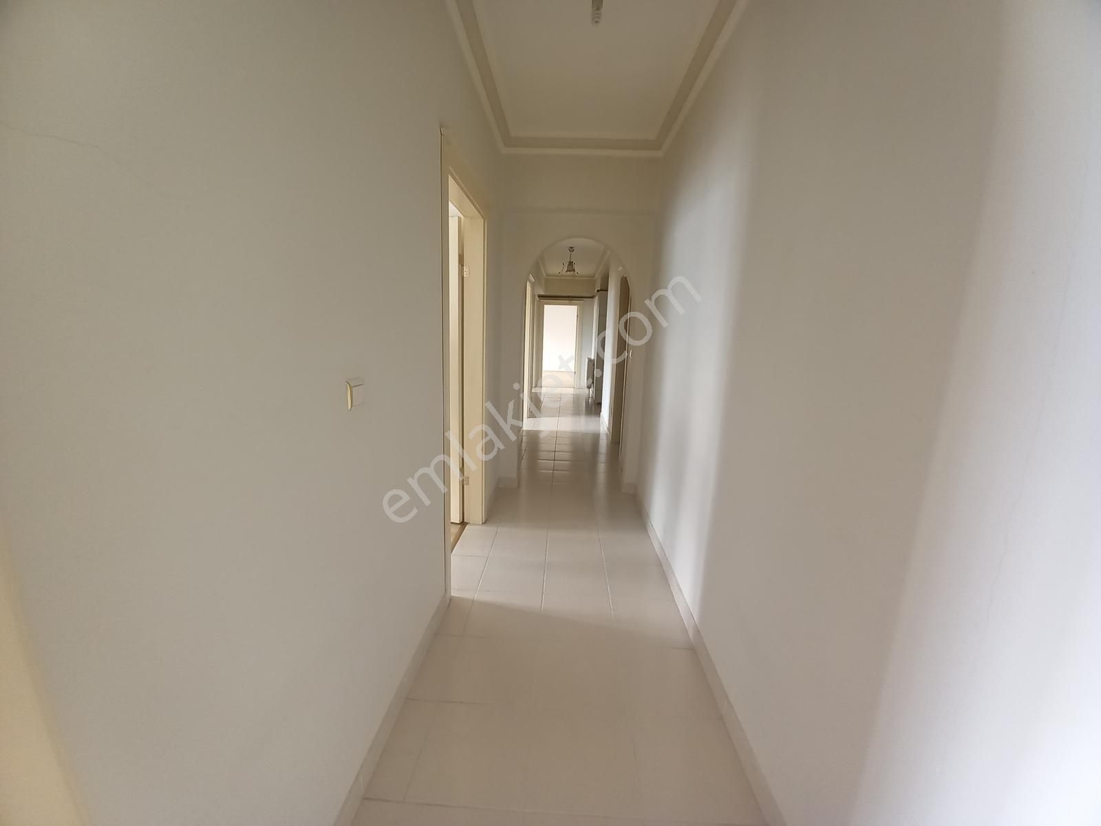 Elif Gayrimenkul Den Çok Güzel Konumda Kiralık Ara Kat 3+1 Daire - Görsel 18